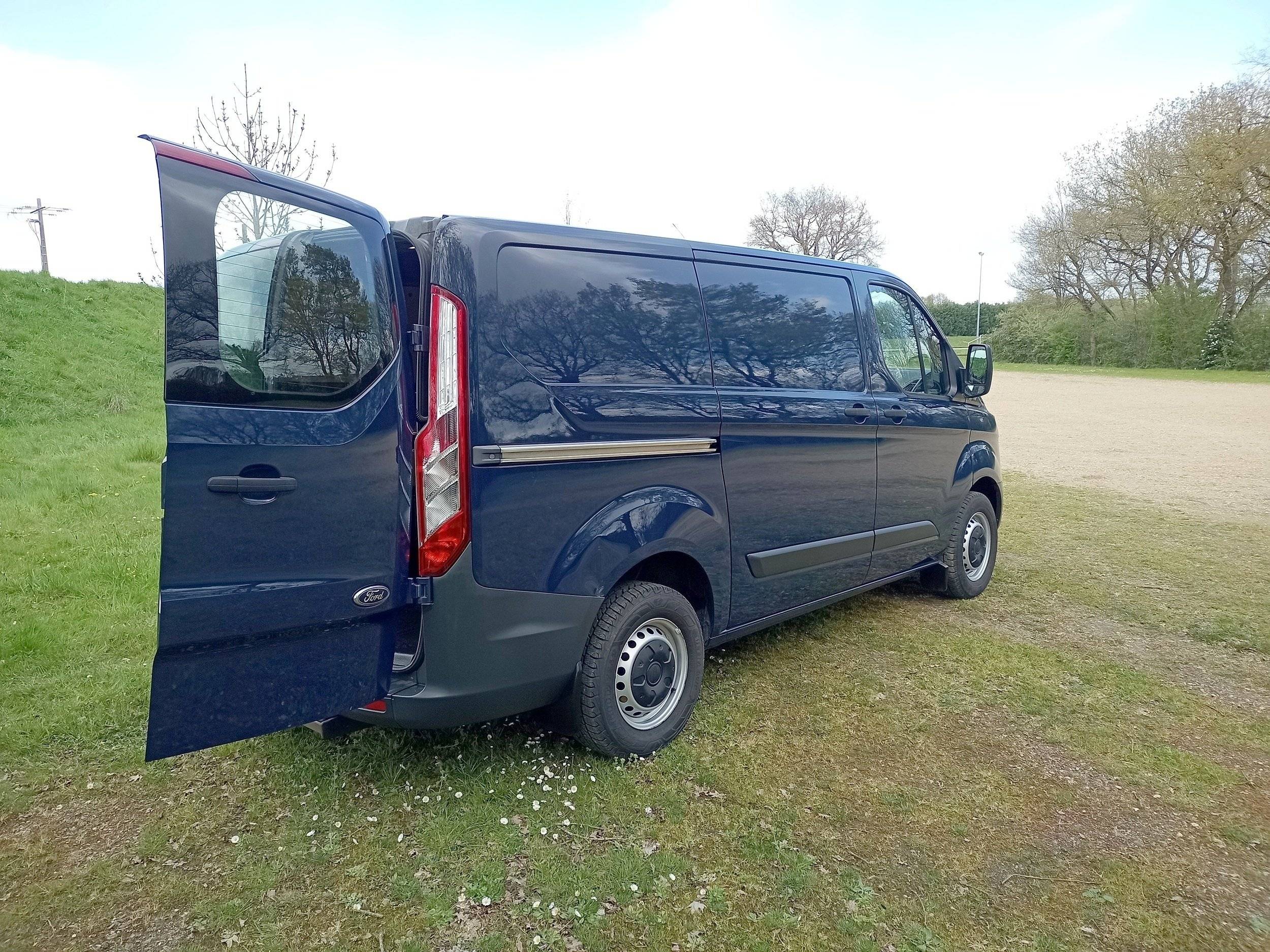 NOMAD AND CO TRANSIT CUSTOM