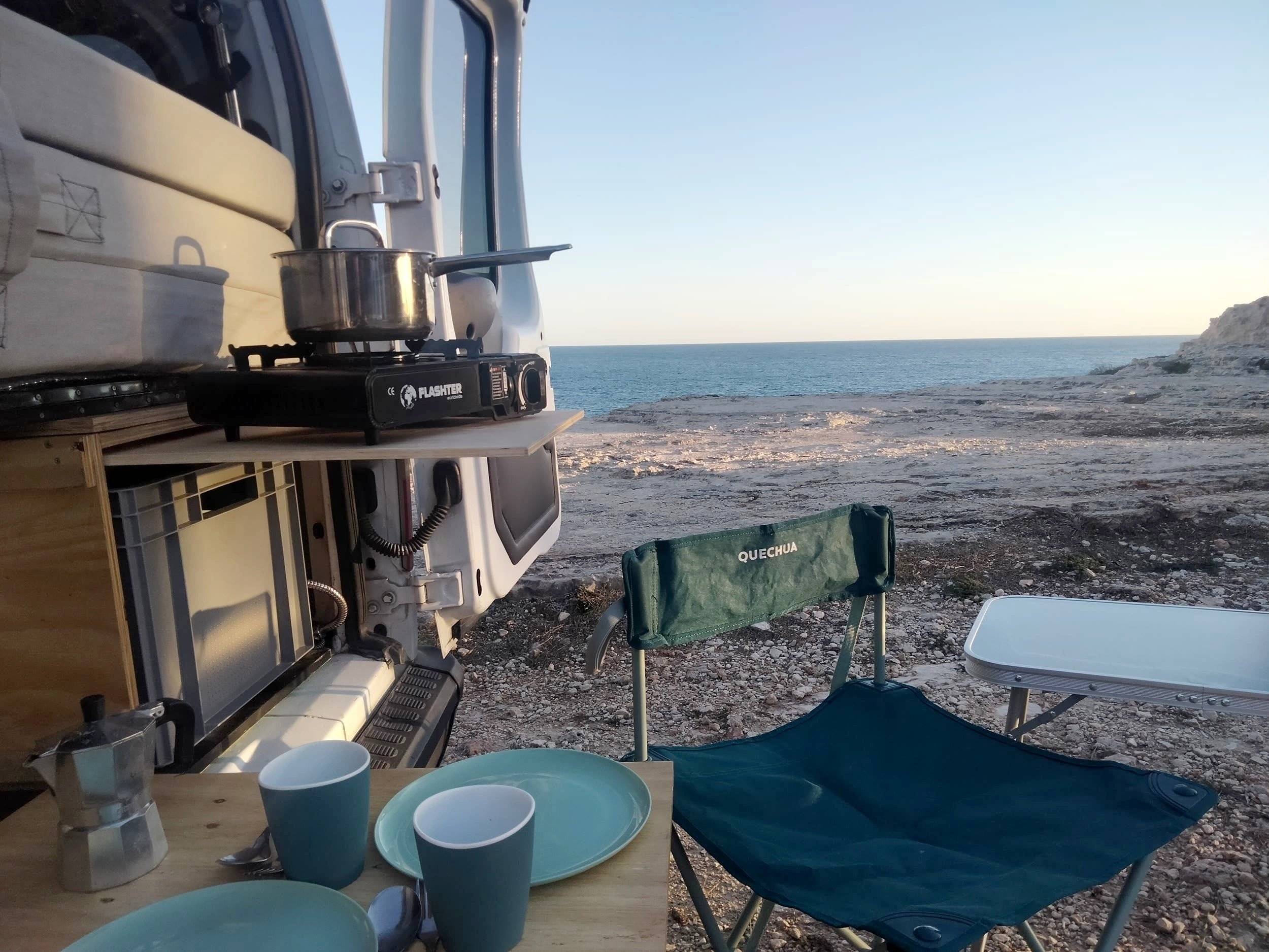 Kitchen Ford Transit Connect TDCi 90 ch. - Yescapa