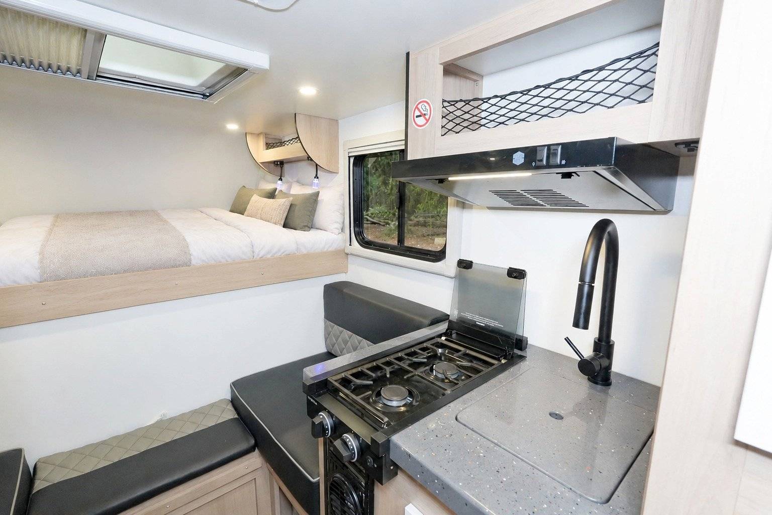 Altro NA Adventure Truck Select NA Adventure Truck Select - Yescapa