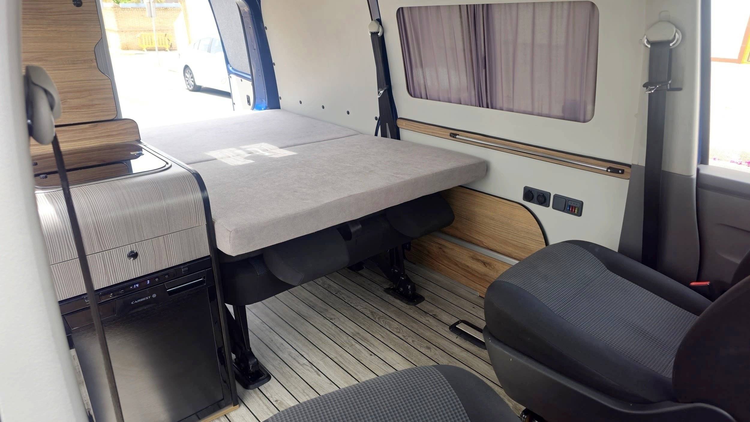 Berth Volkswagen 2,0 l 140 ch - Yescapa