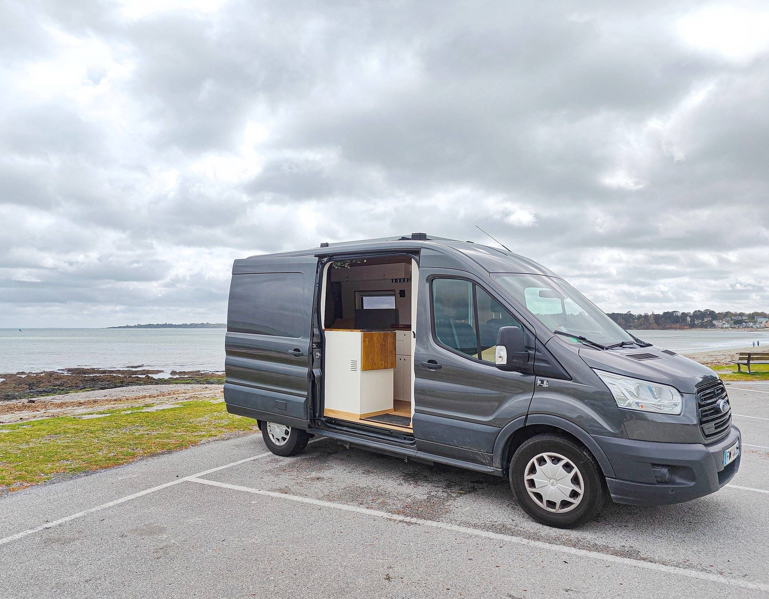 Ford Transit 2,0 l 170 ch