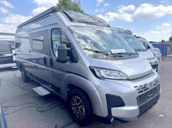 schräge Vorderansicht  - Yescapa