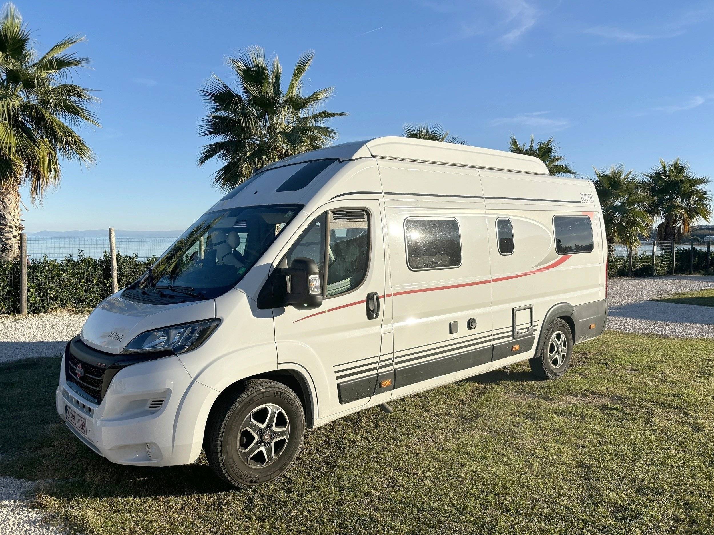 Bürstner ELISEO C642