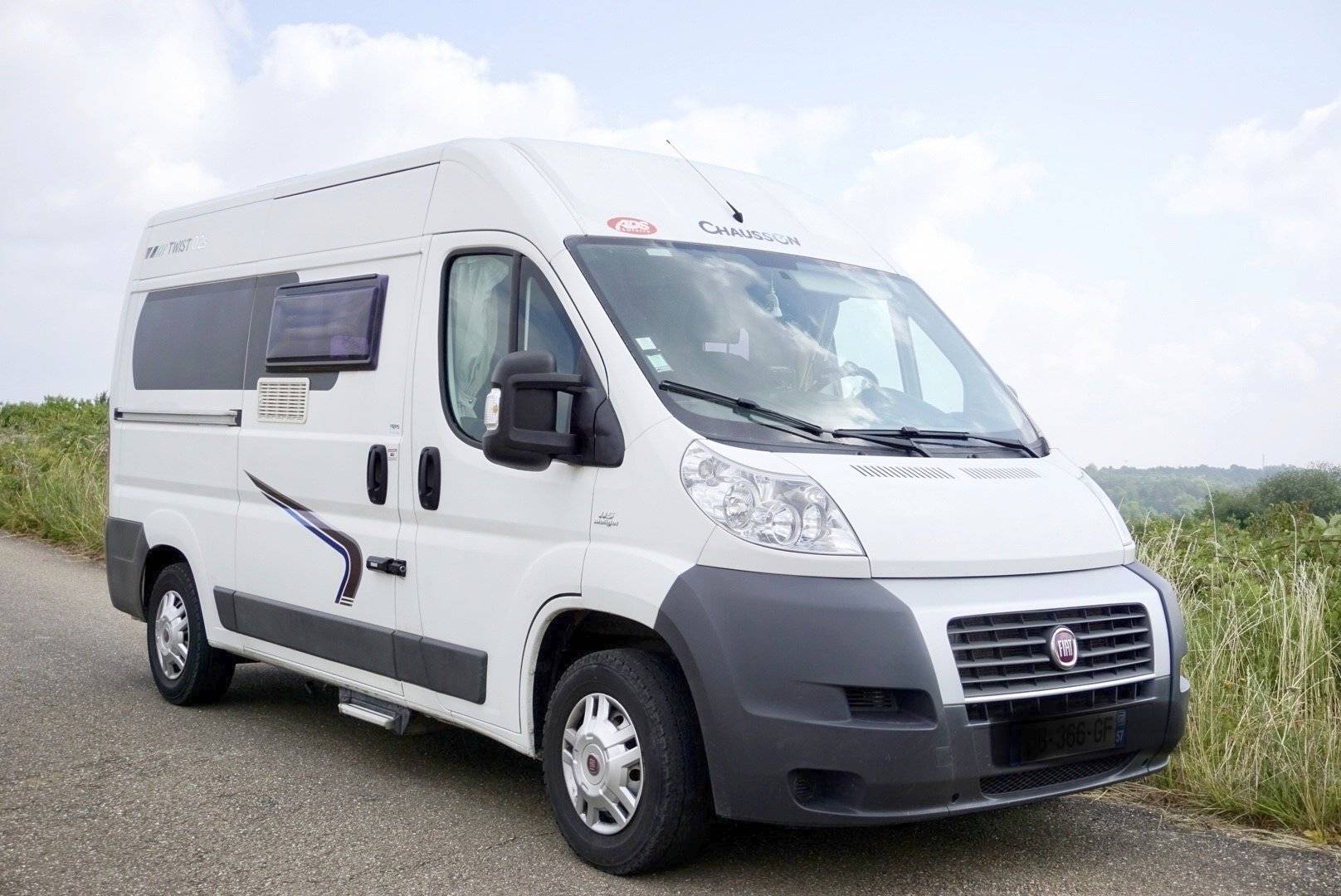 Location Fourgon amenage Metz Chausson FIAT DUCATO 66123 Yescapa