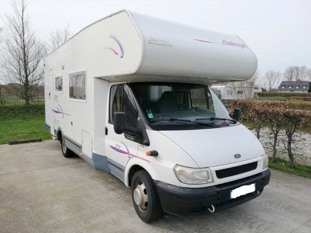 Location Coach built motorhome Meyrargues Challenger 172 62868 Yescapa