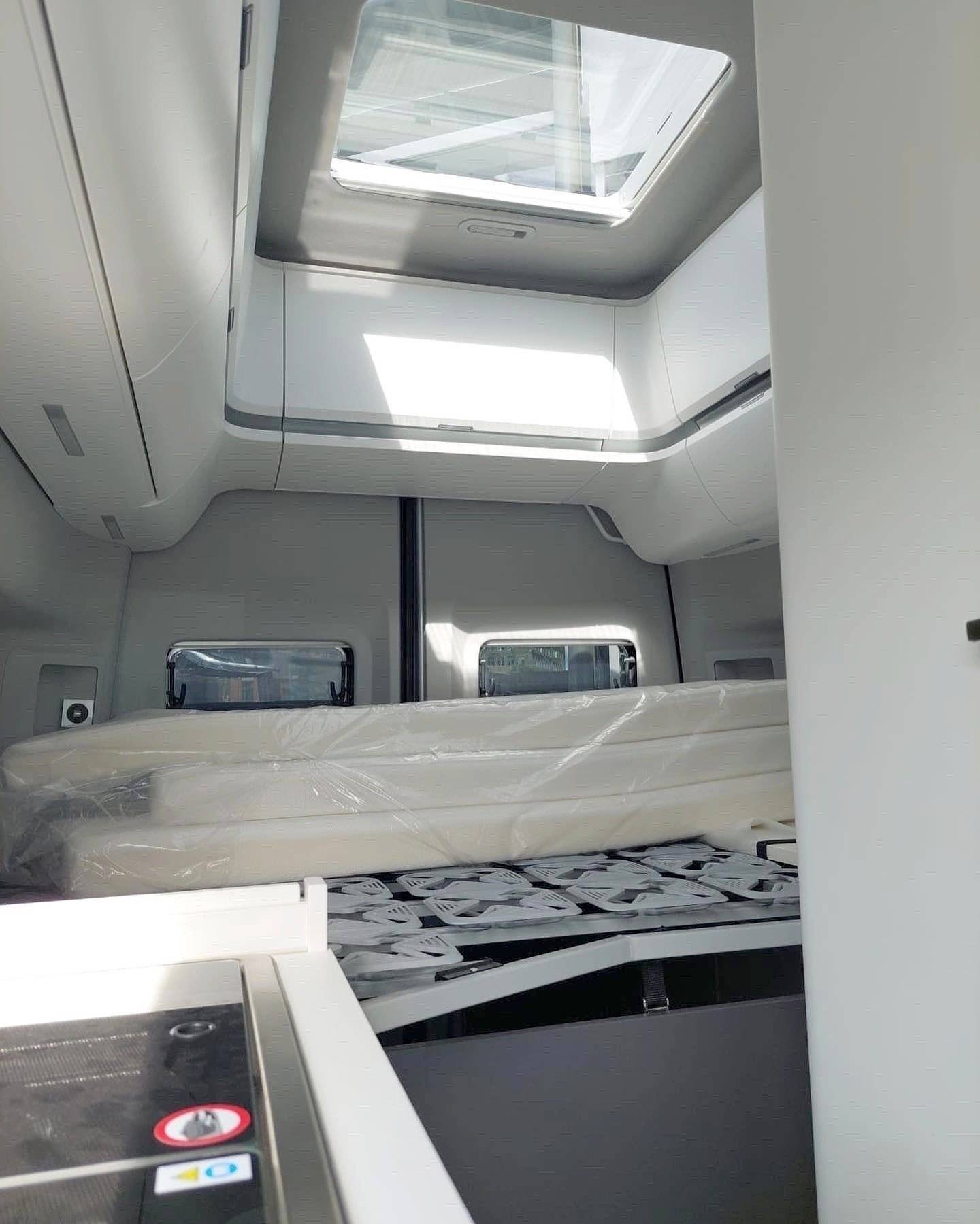 Couchages Volkswagen Gran California - Yescapa