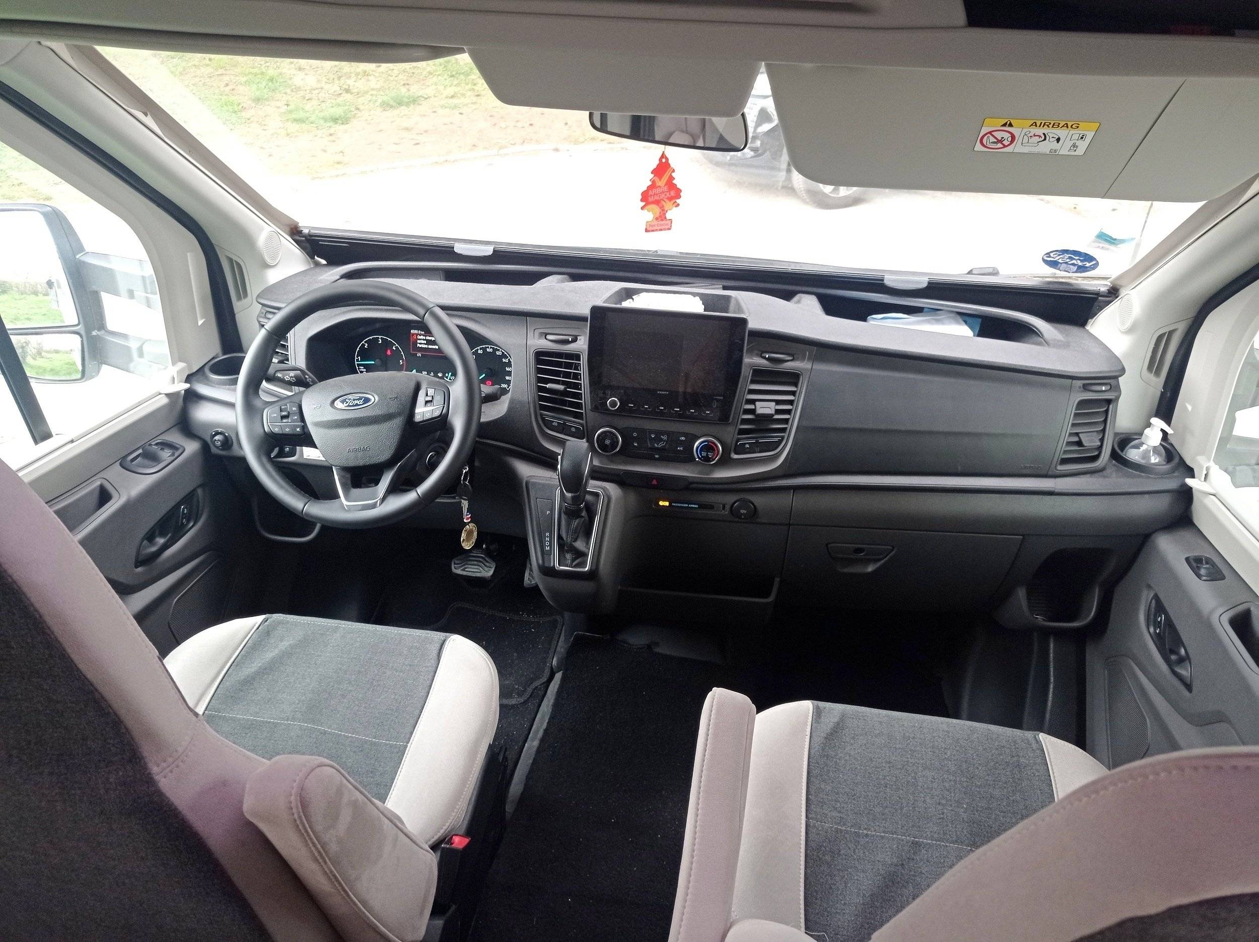 Challenger Challenger 380