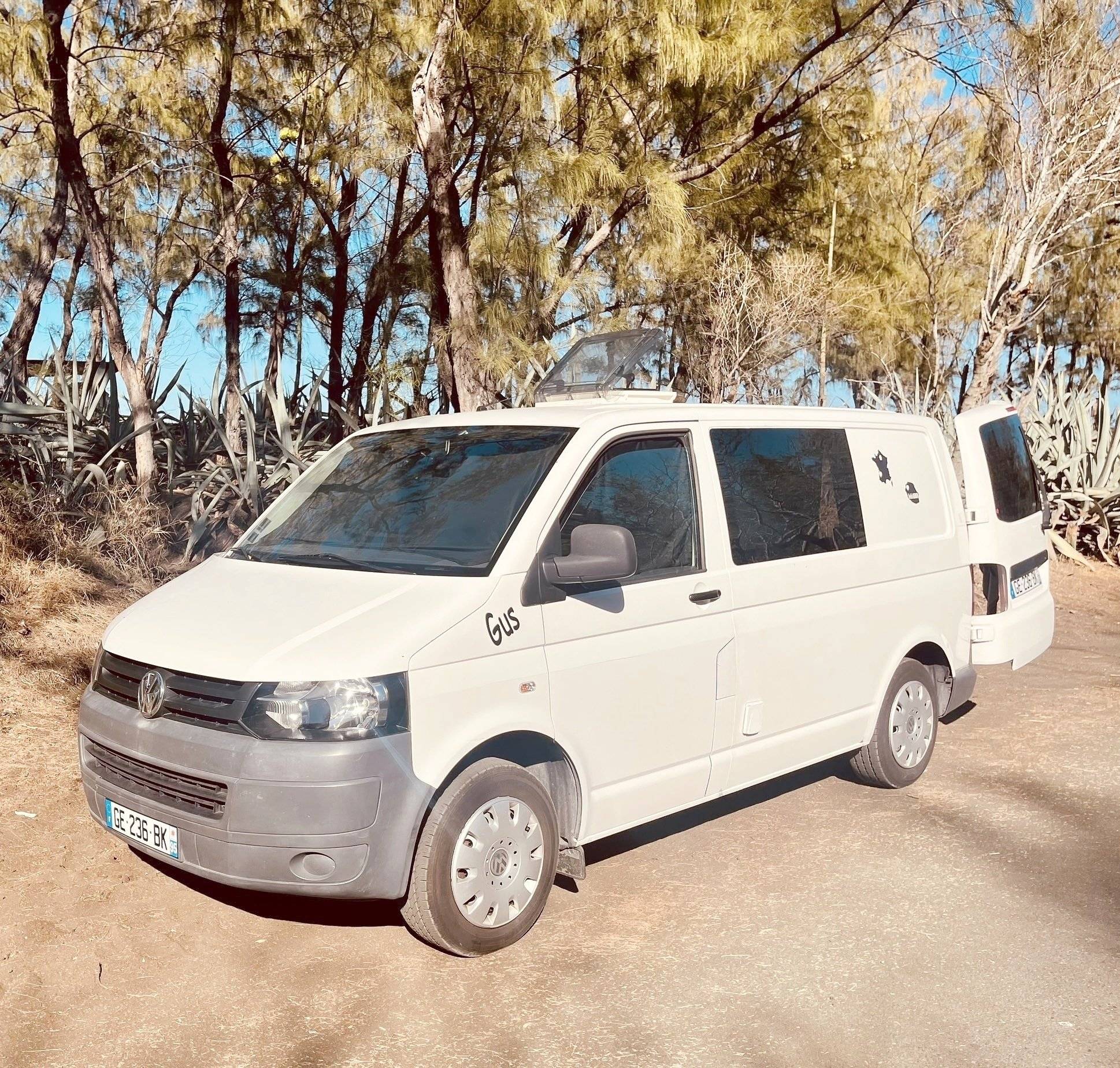 Volkswagen T5 2,0 l 102 ch