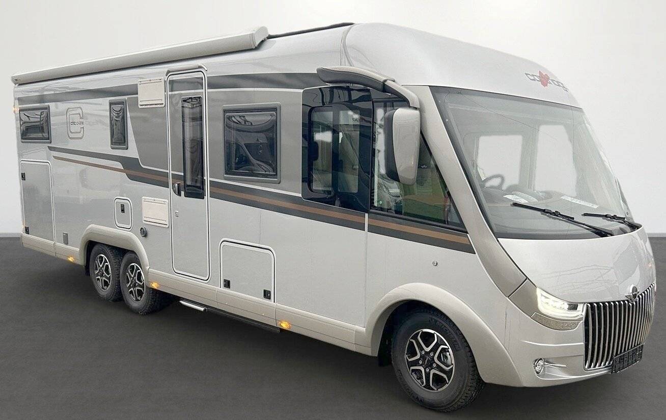 Vista del vehículo ángulo delantero Fiat 2,3 l 130 ch - Yescapa