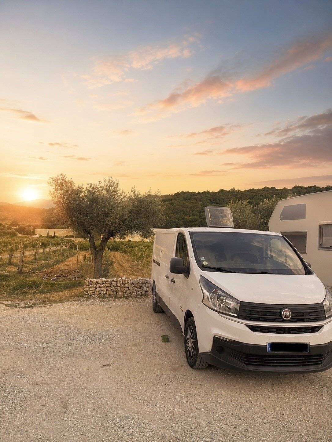 Vista del vehículo ángulo delantero Fiat Talento 1,6 l 120 ch - Yescapa