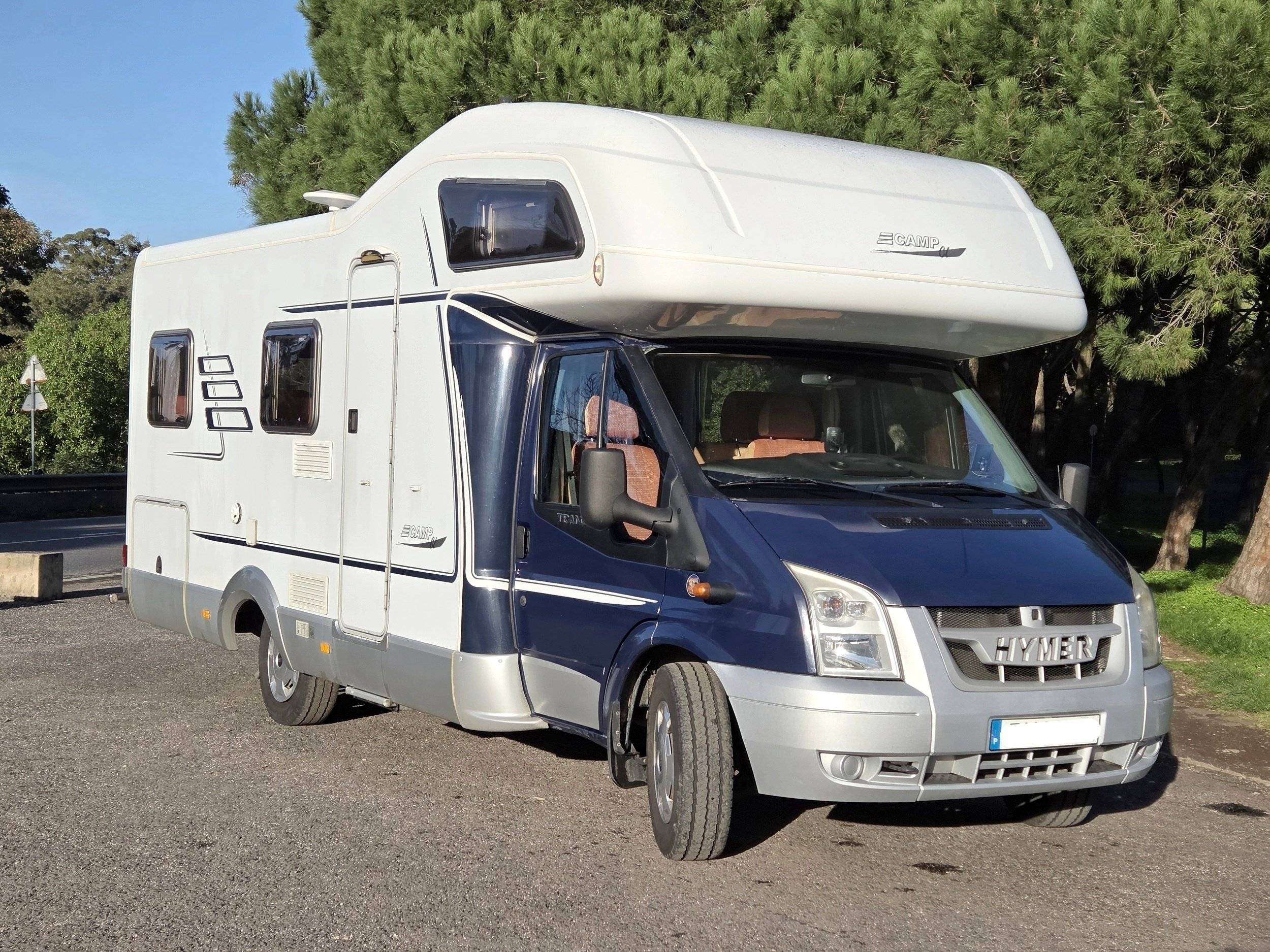 Voorkant 3/4 Ford - Yescapa