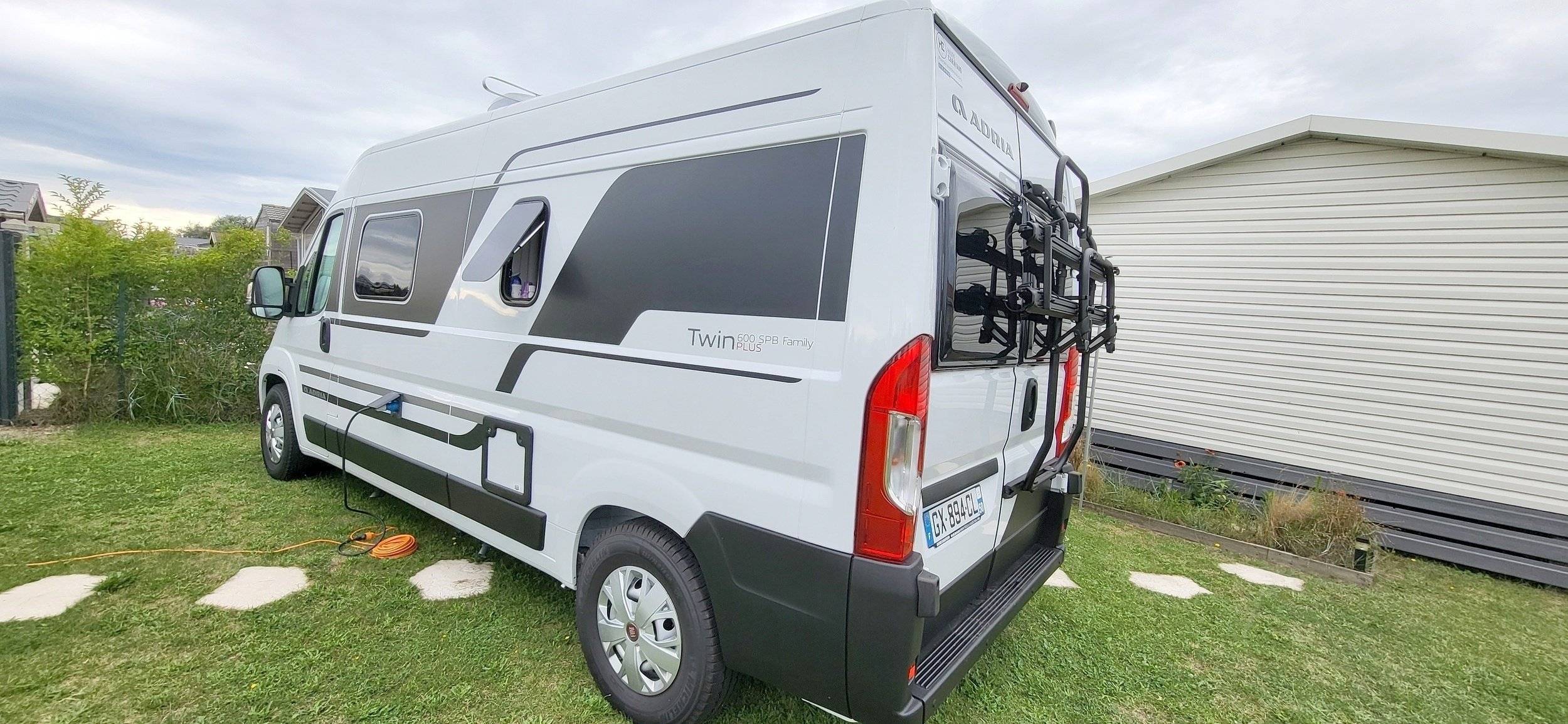 Adria Adria Twin PLUS 600 SPB Family