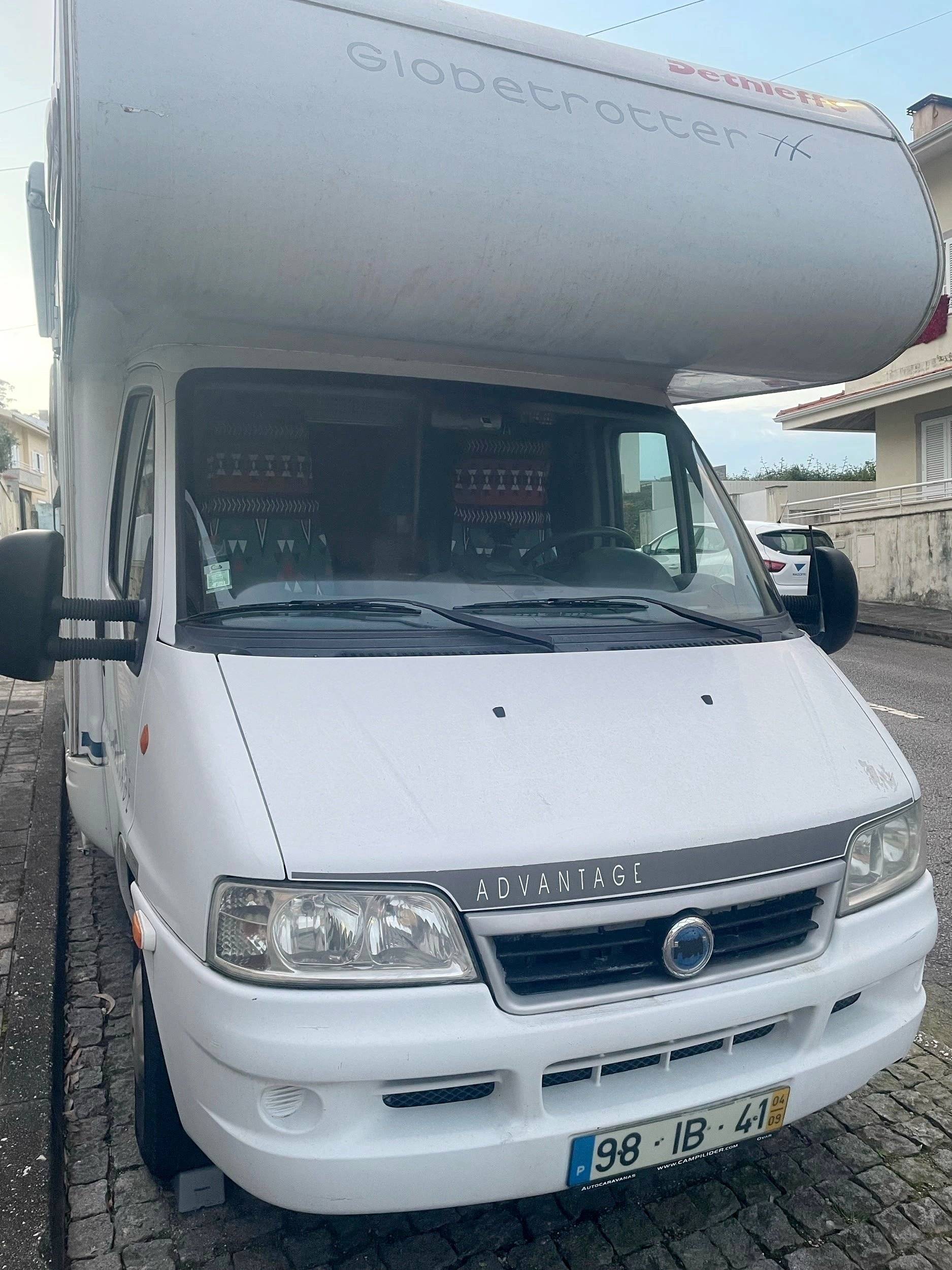 Front view from 3/4 Fiat Ducato 2,3 l 115 ch - Yescapa