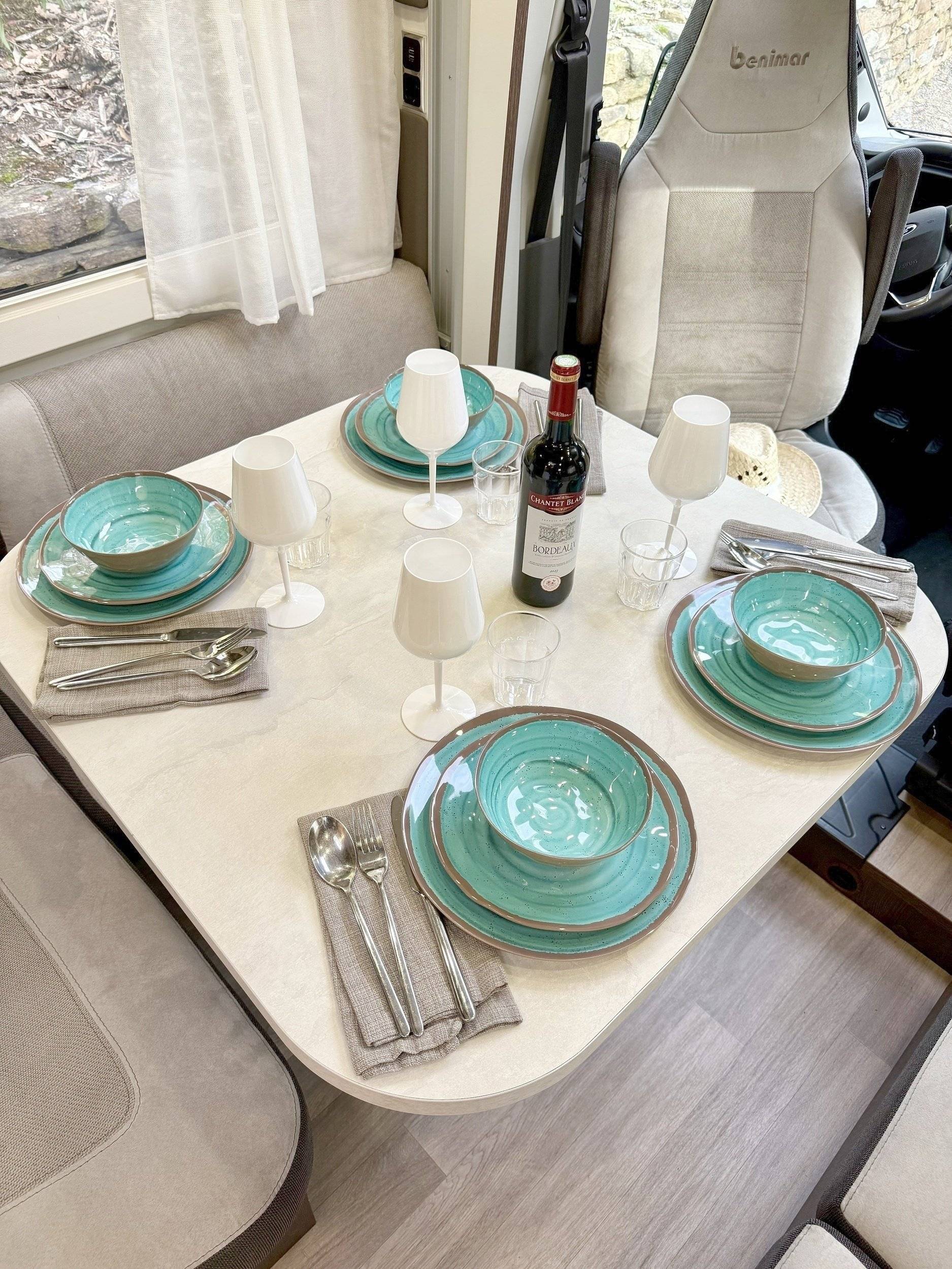 Dinette Ford - Yescapa