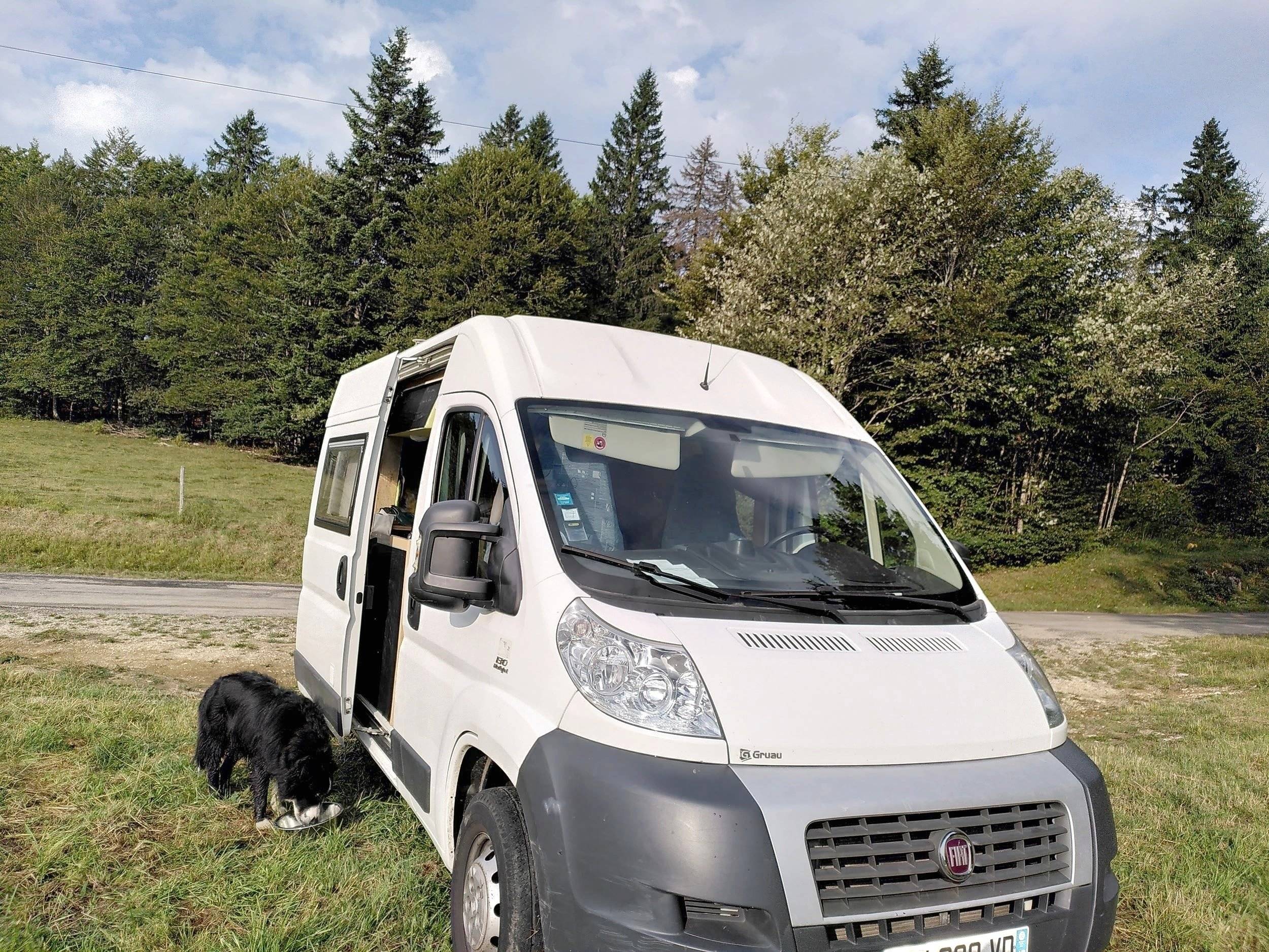 Front view from 3/4 Fiat Ducato 2.3 multijet 130cv - Yescapa