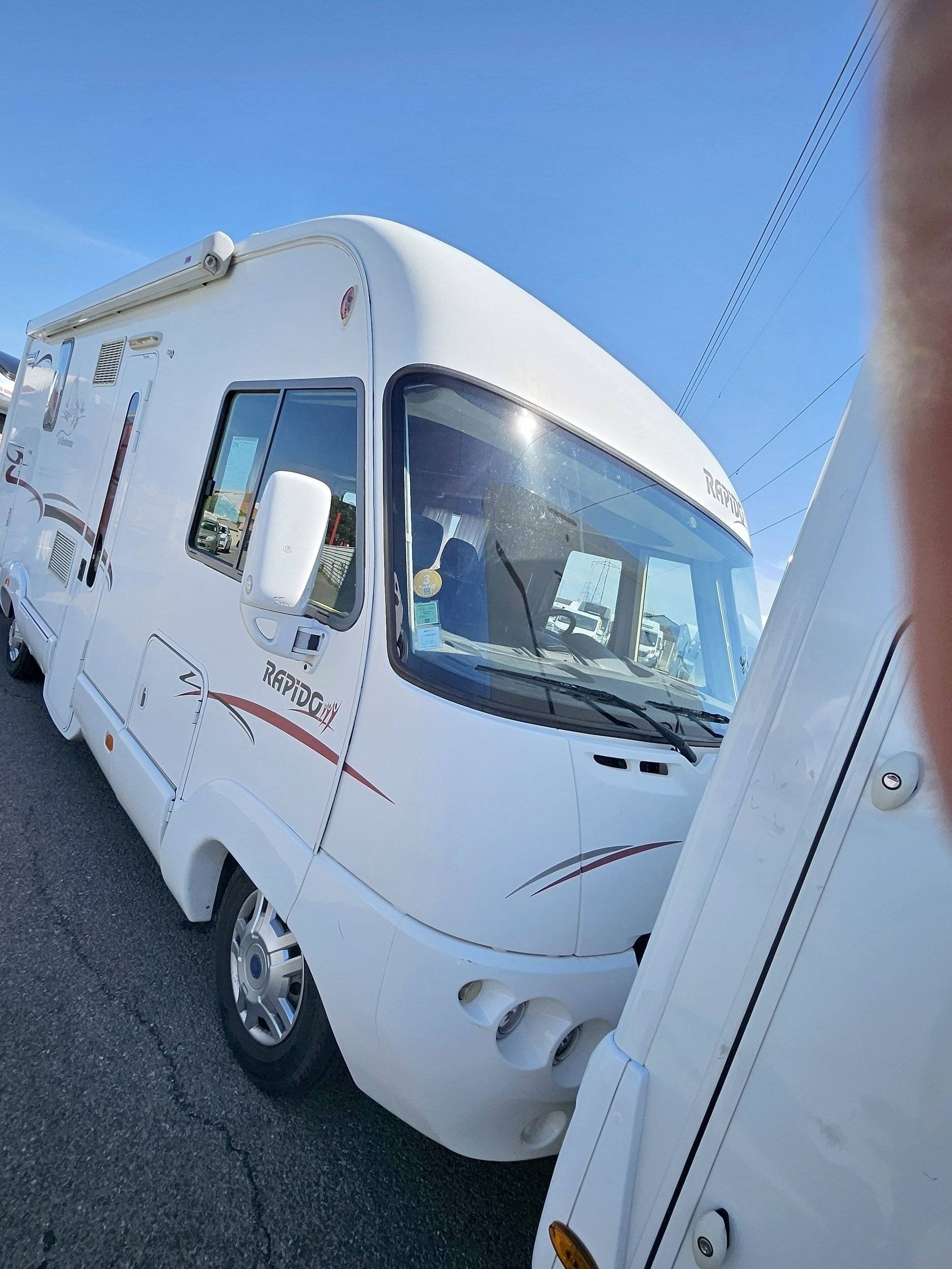 Front view from 3/4 Fiat Rapido AF5 - Yescapa