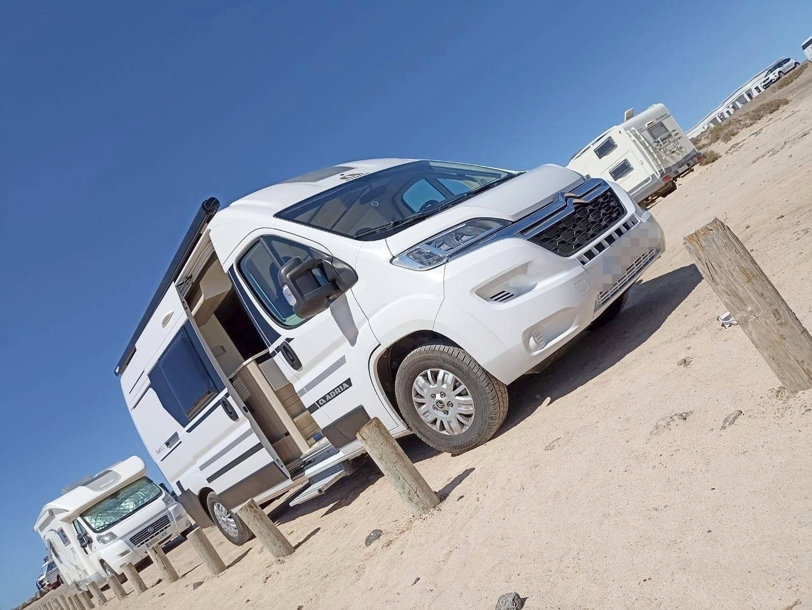 Adria Twin 600 SP Family Axxes