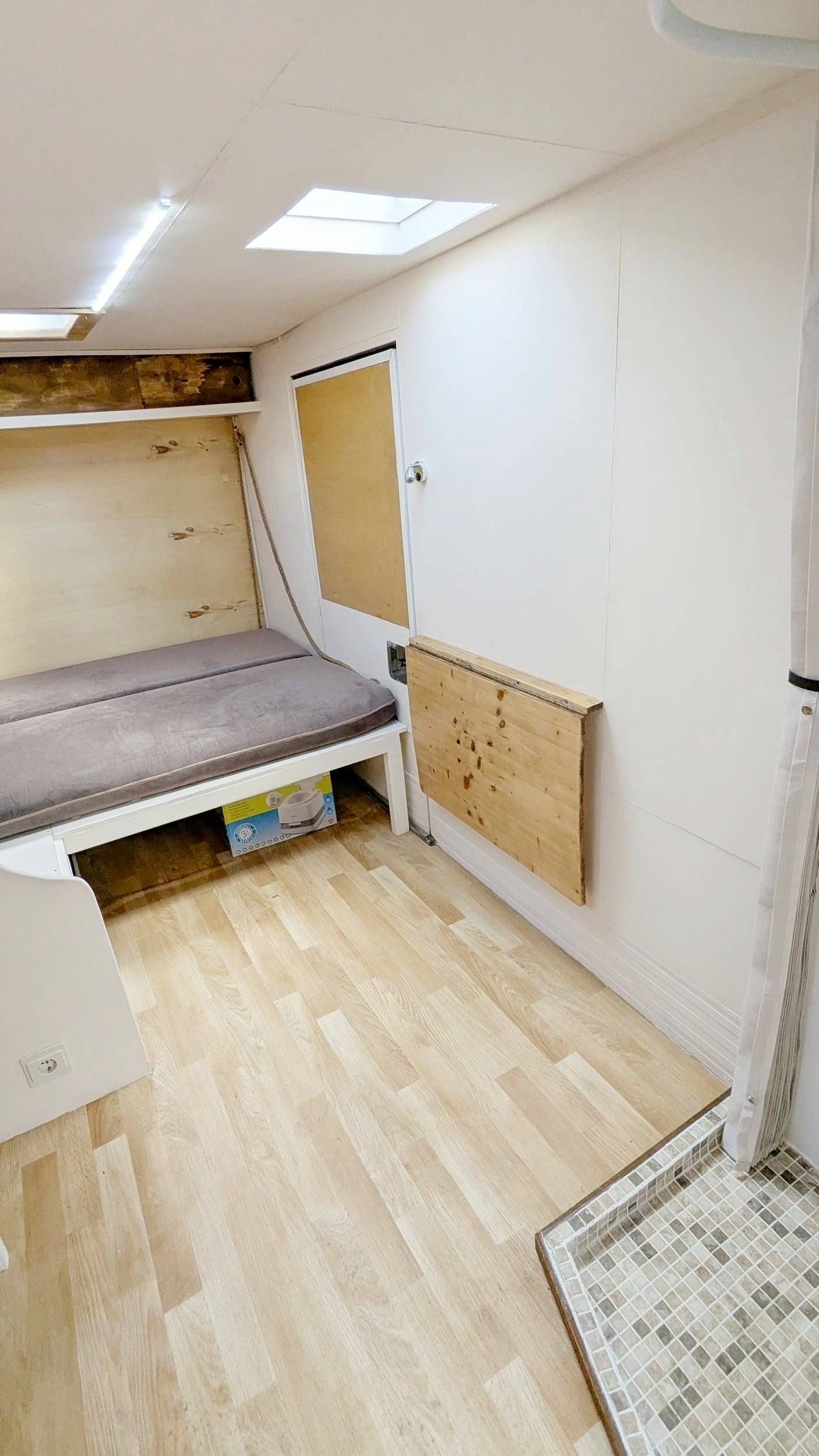 Menjador Ford Transit 2,4 l TDCi 115 ch. - Yescapa