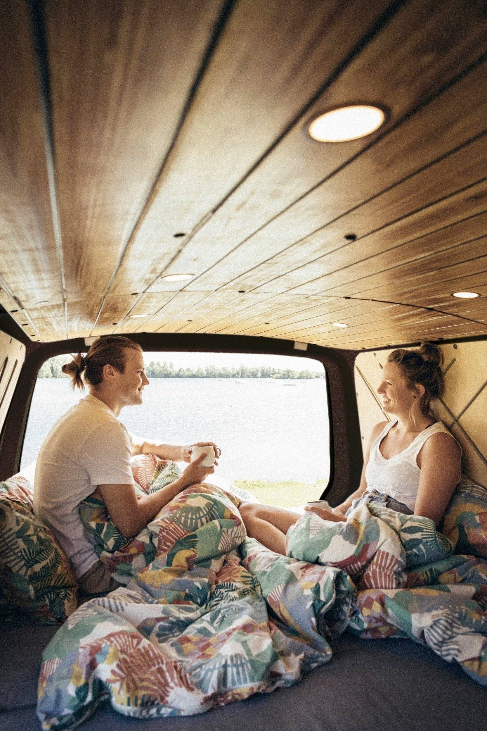 BarefootVans Volkswagen Transporter T5