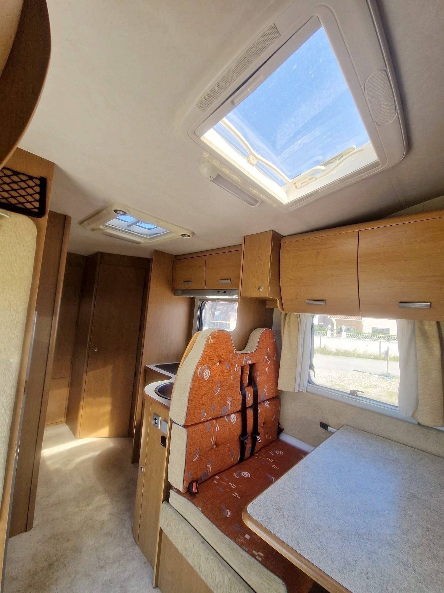 Vilamobil Ford Transit