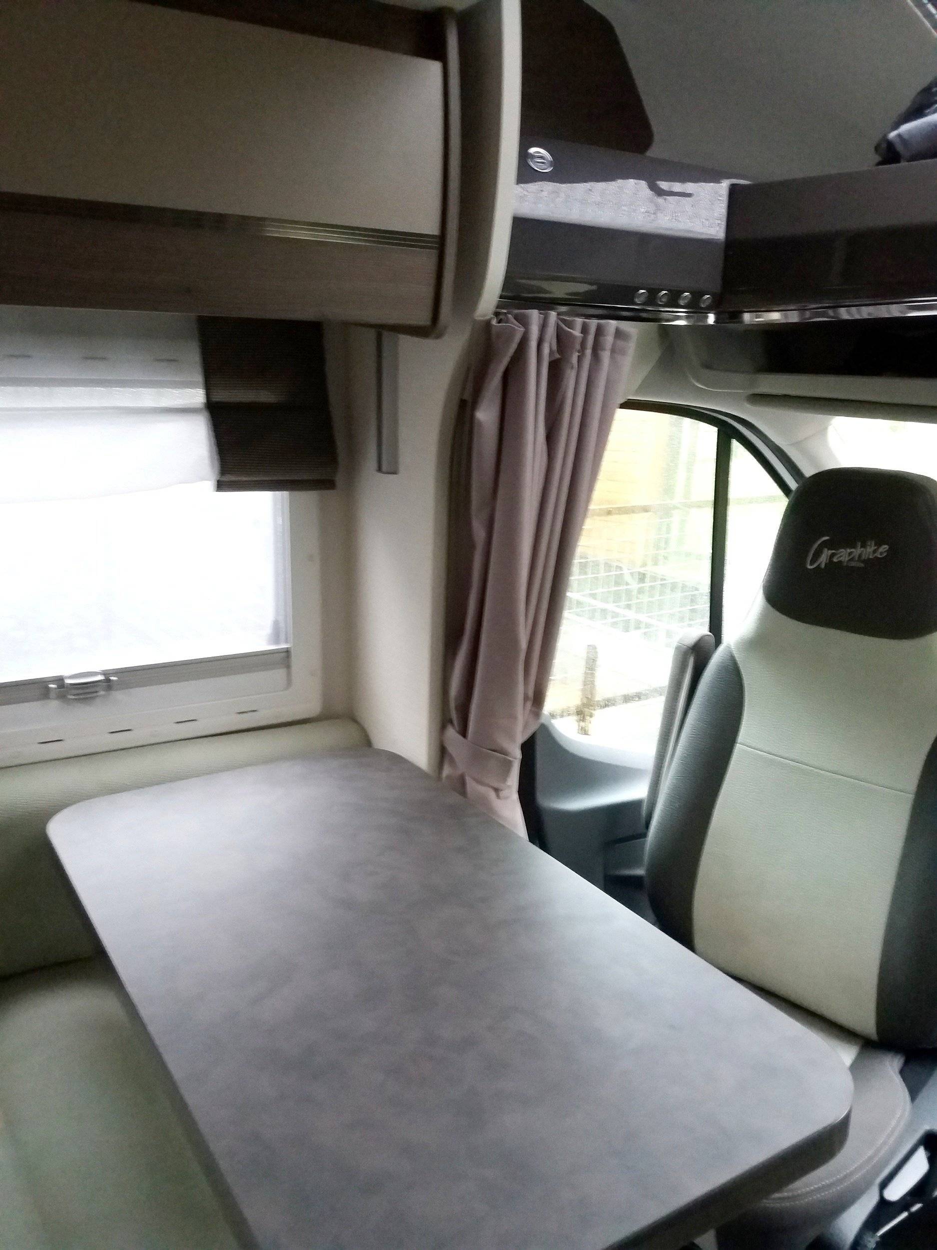 Challenger GRAPHITE 358 EB