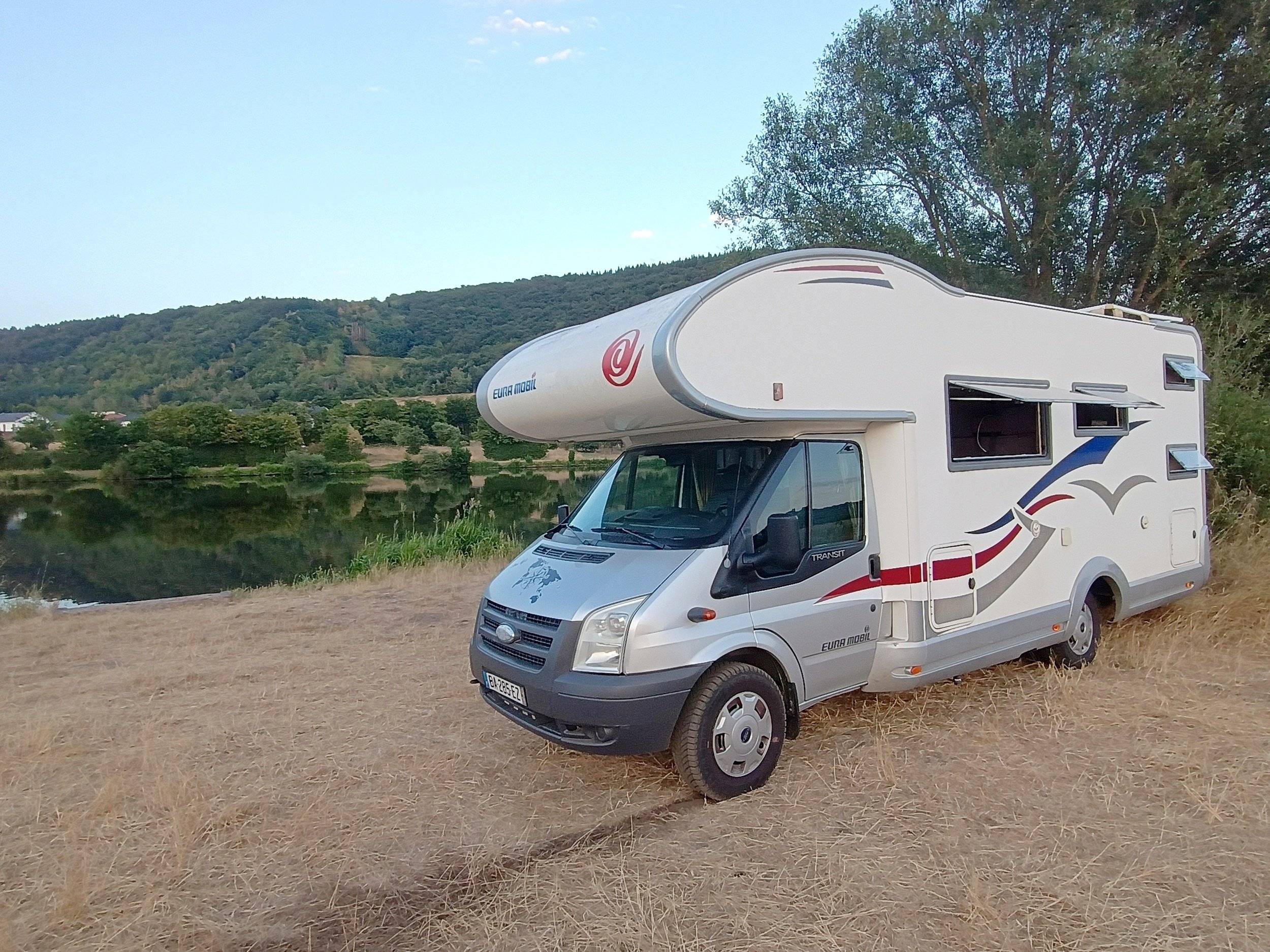 EURA MOBIL  PA 685 Vb