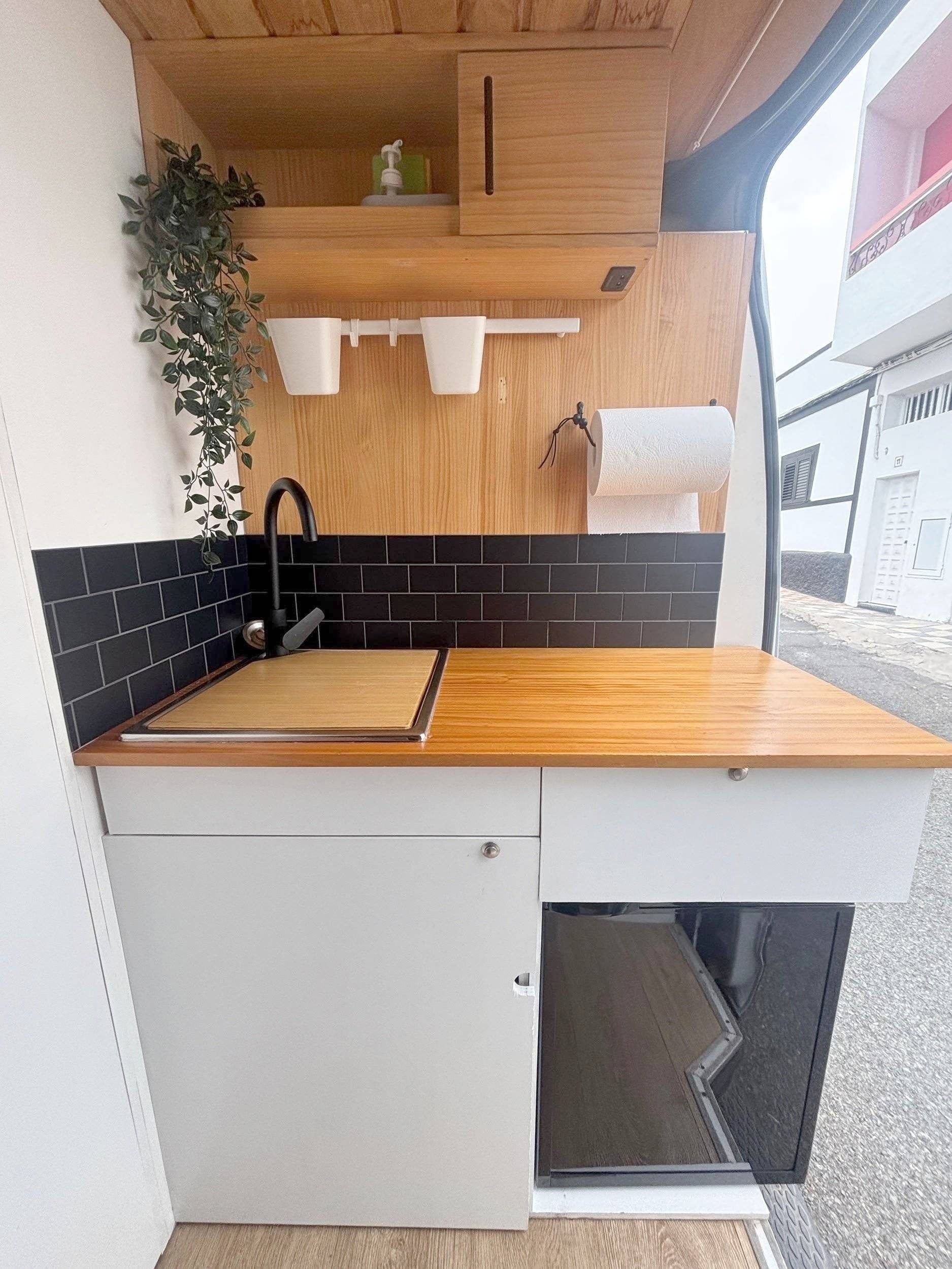 Cocina Iveco Daily 2,3 l 156 ch - Yescapa