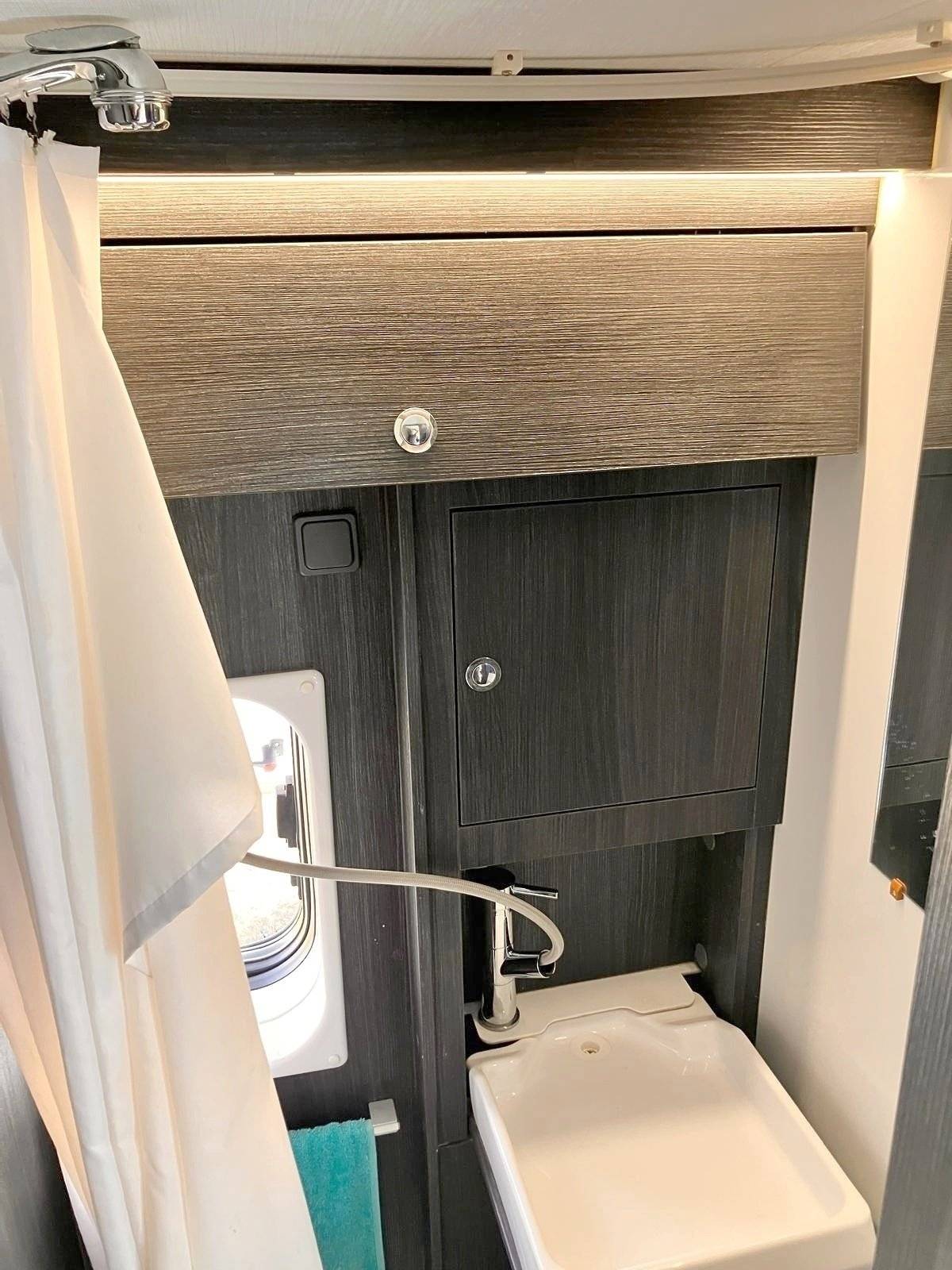 Benimar Benivan 105UP