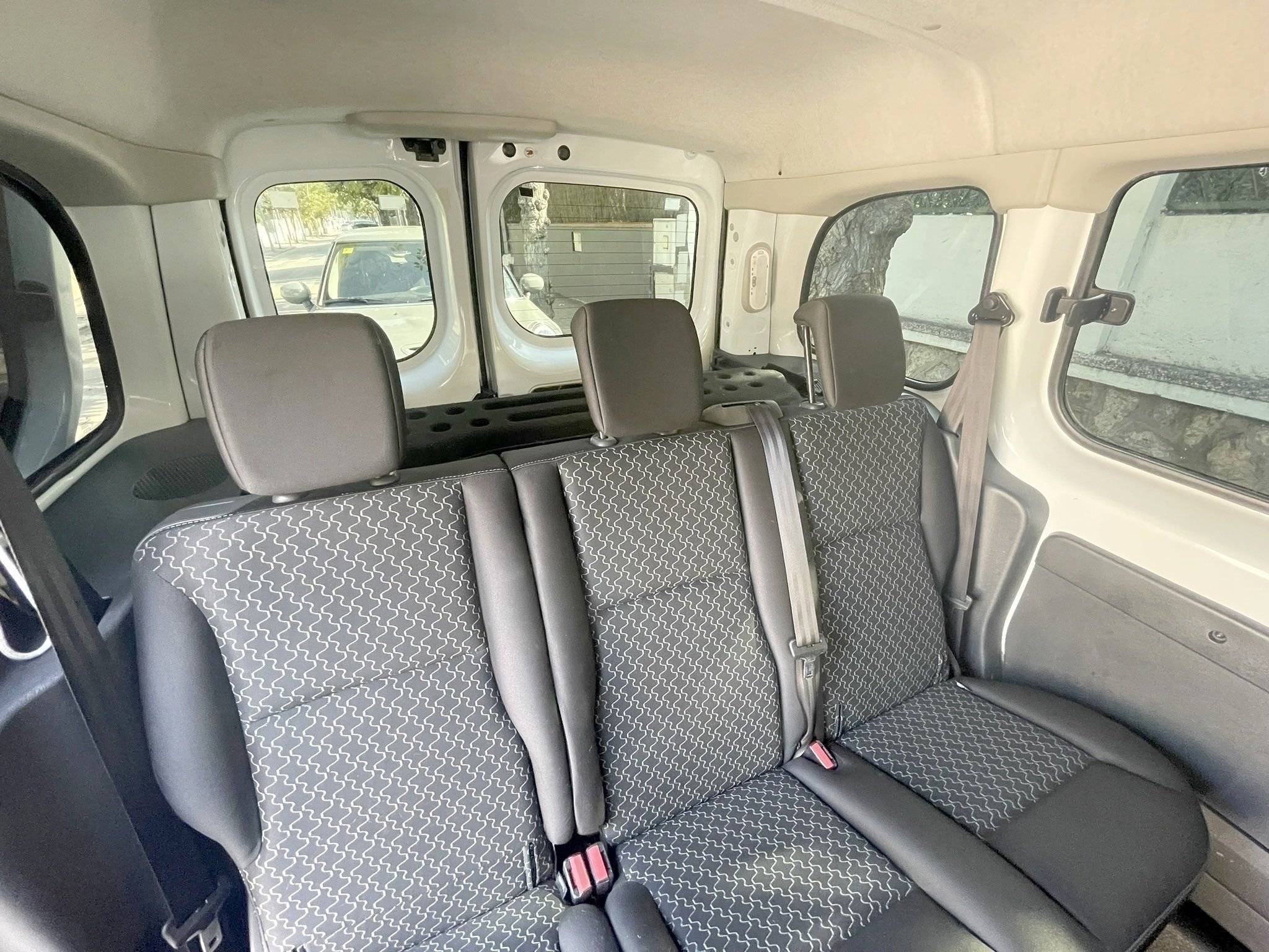 Menjador Renault Kangoo - Yescapa