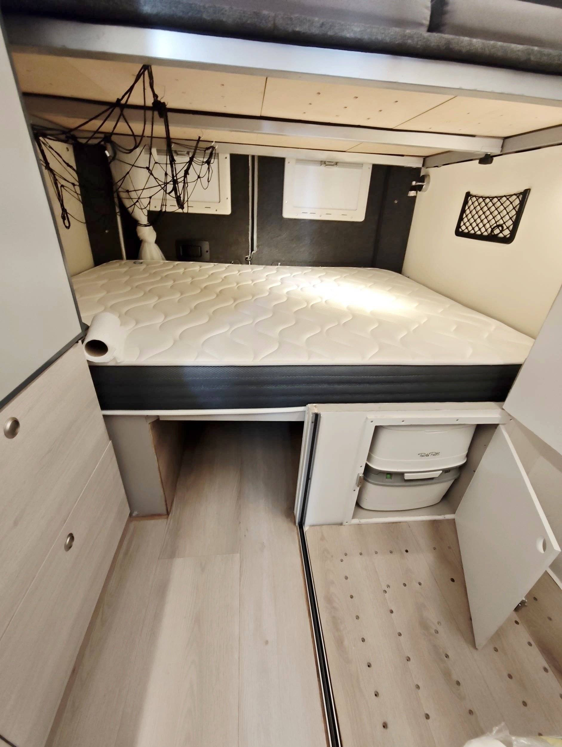 Berth Peugeot Boxer 2,2 l hdi 130 ch - Yescapa