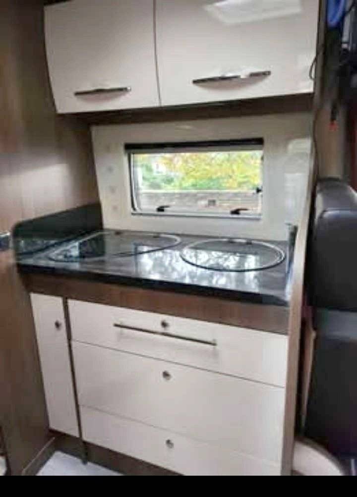 Kochnische Ford - Yescapa