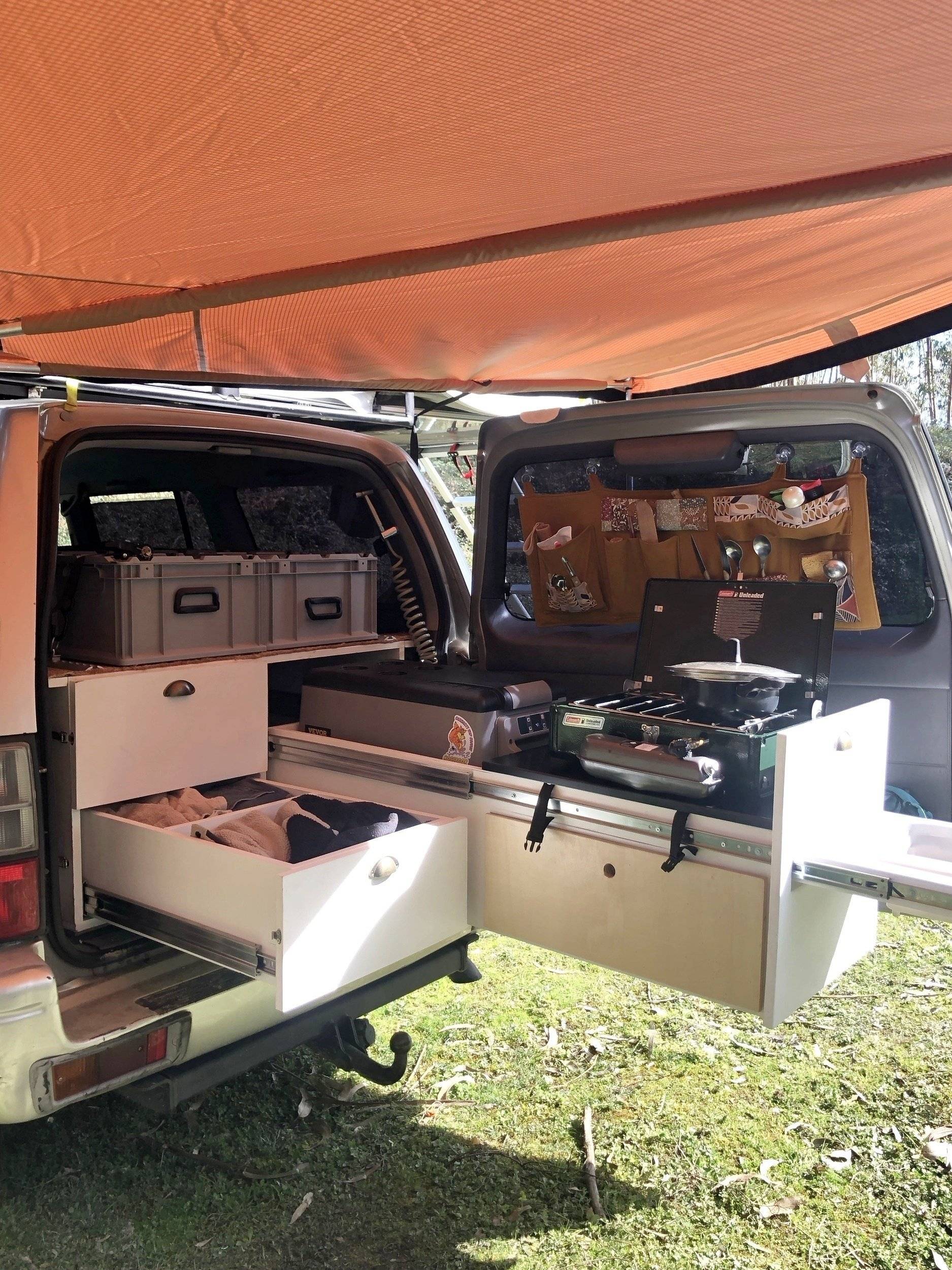 Coin cuisine Toyota Land cruiser - Yescapa