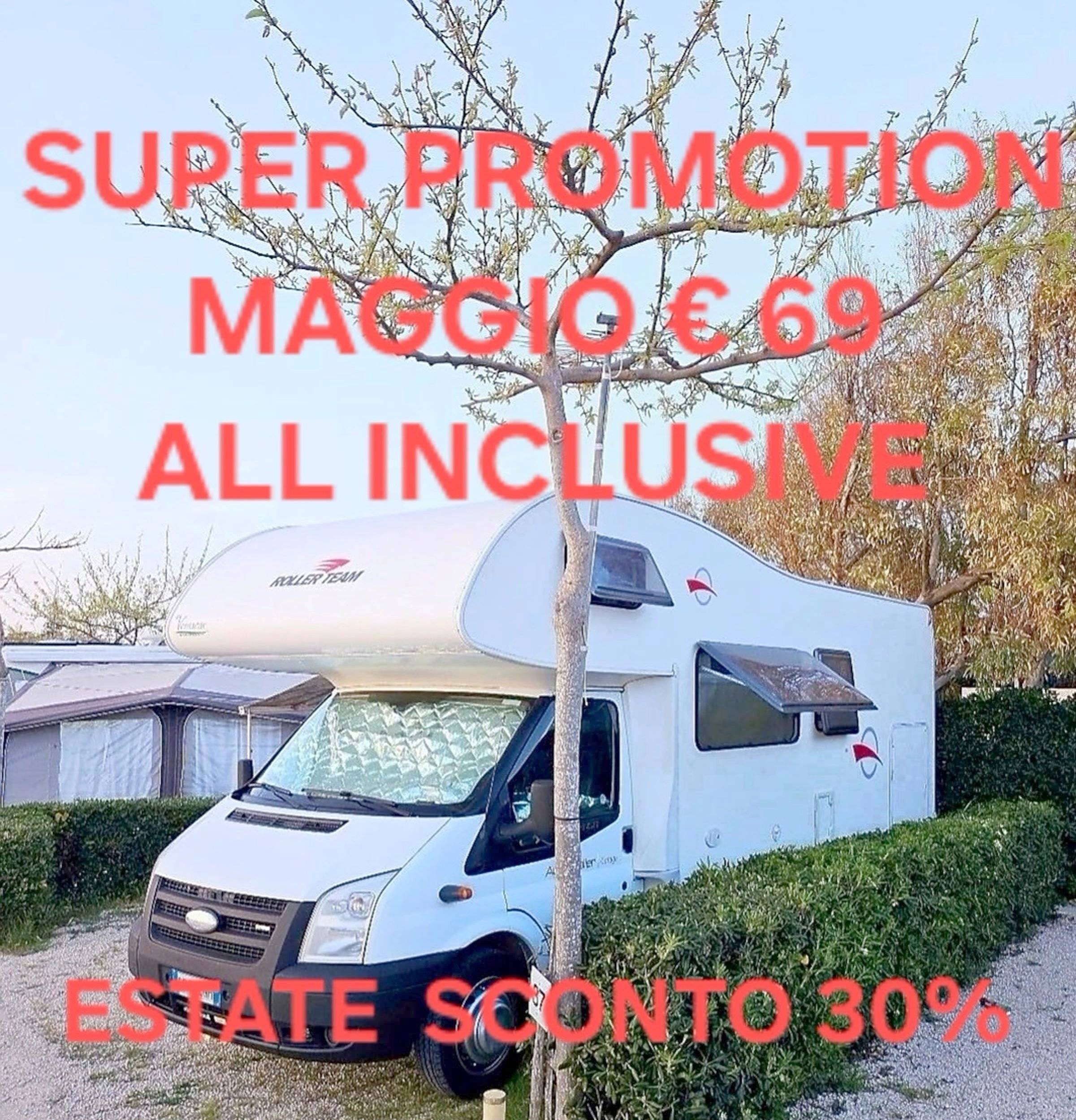 Front view from 3/4 Ford Transit 2,2 l 140 ch - Yescapa