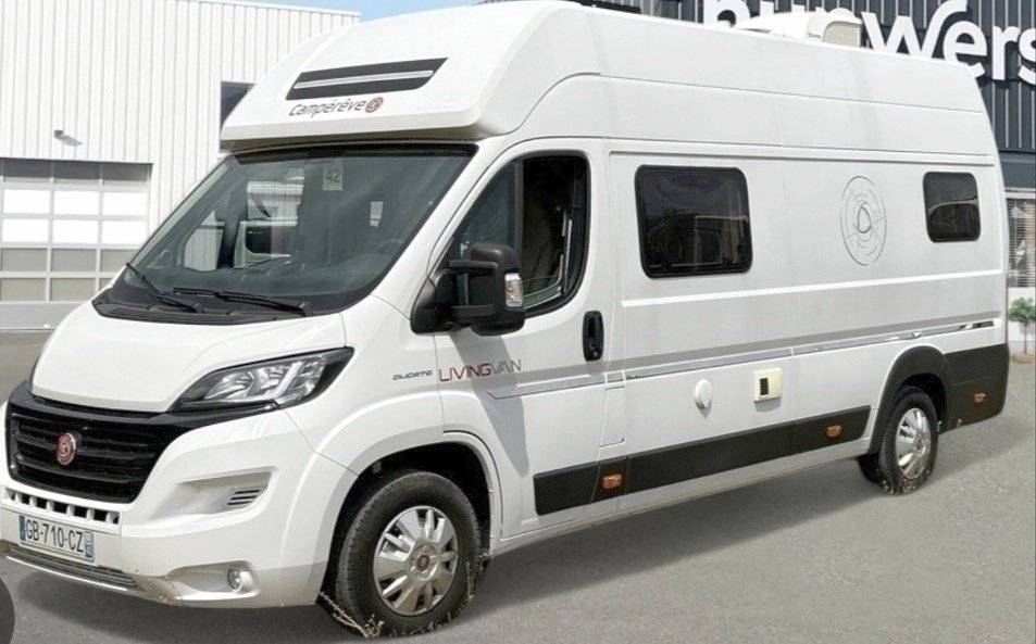Front view from 3/4 Fiat - Yescapa