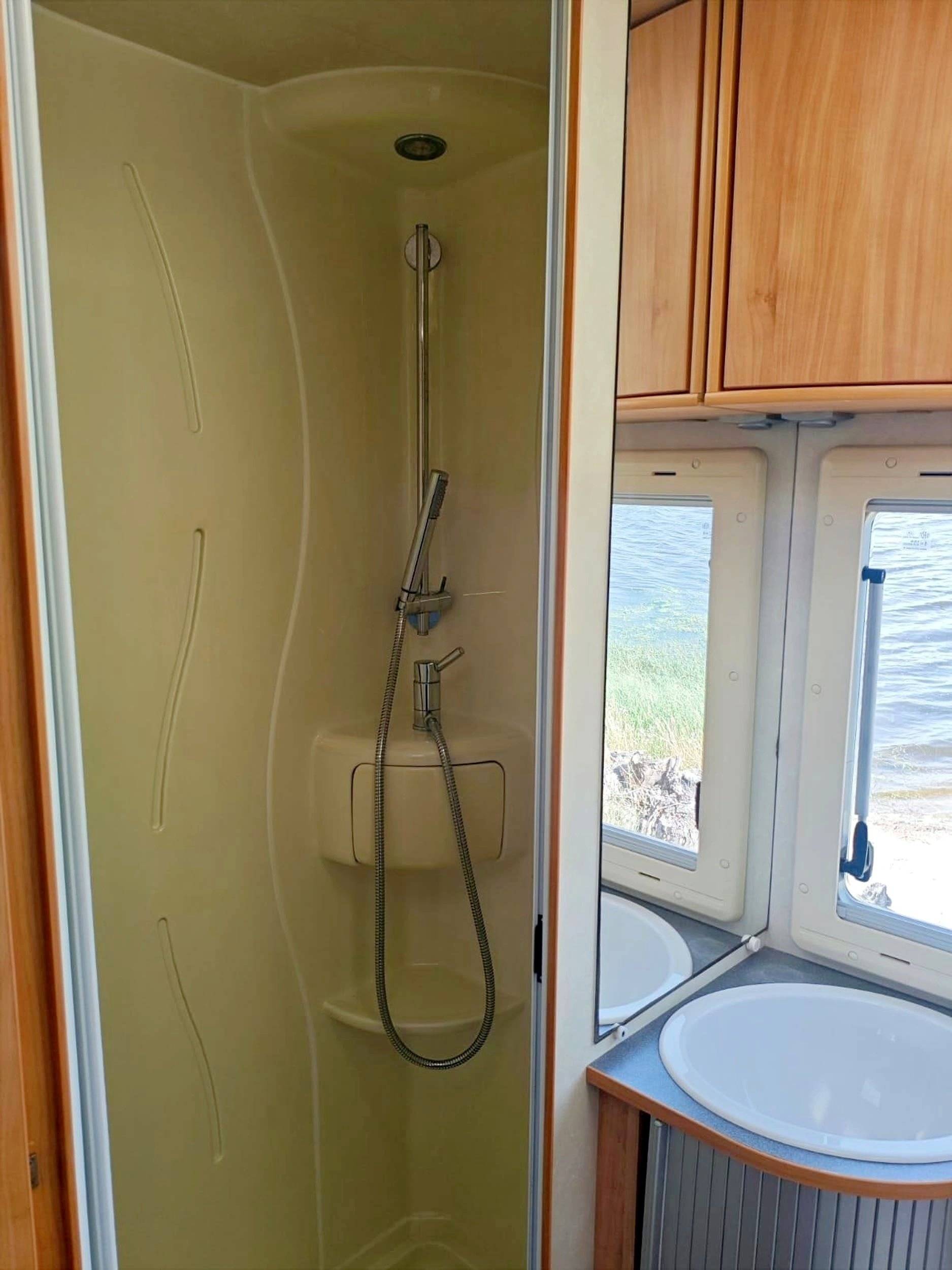 Adria 2,3 l 130 ch