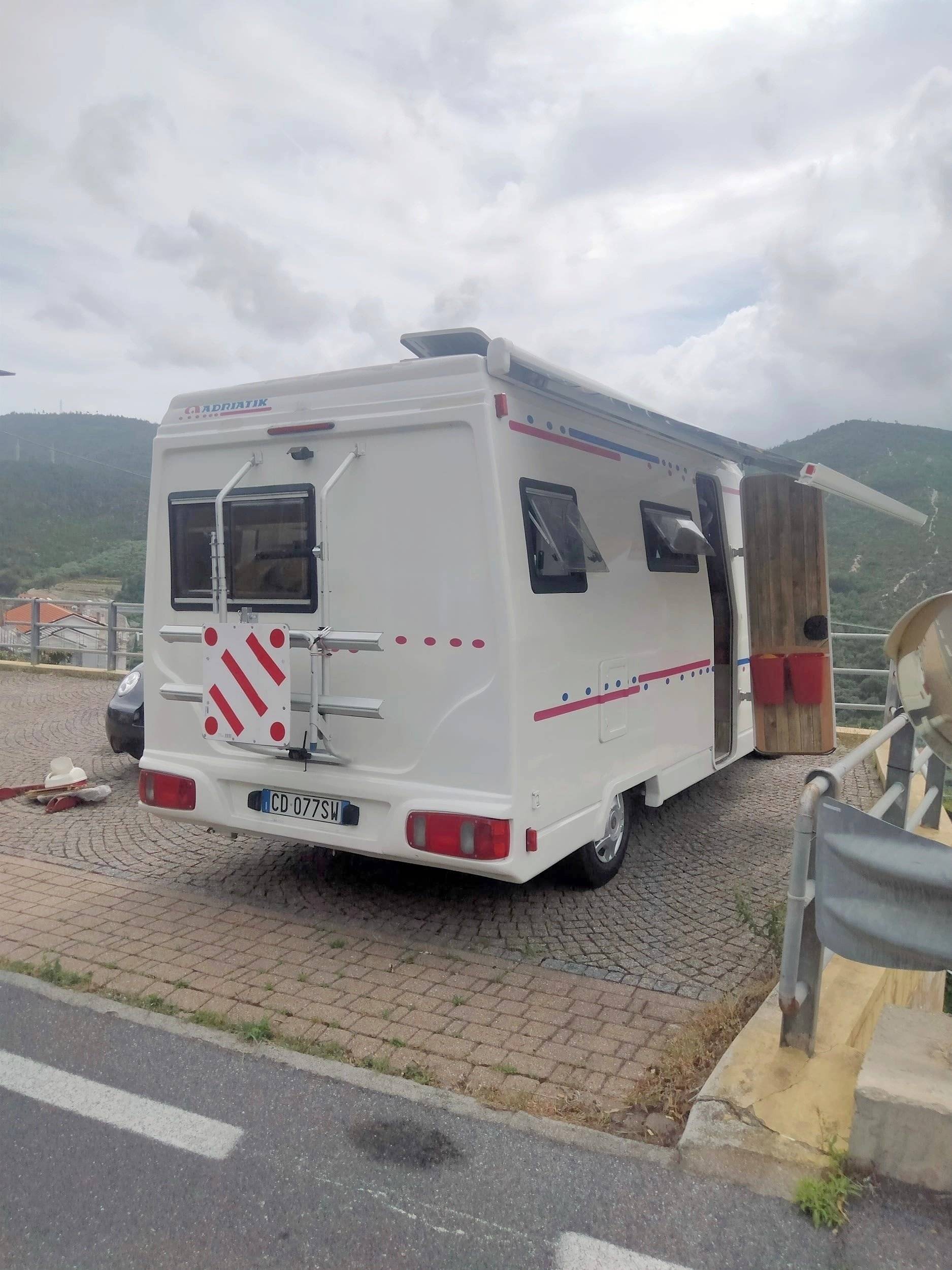 Adria 4 Twin