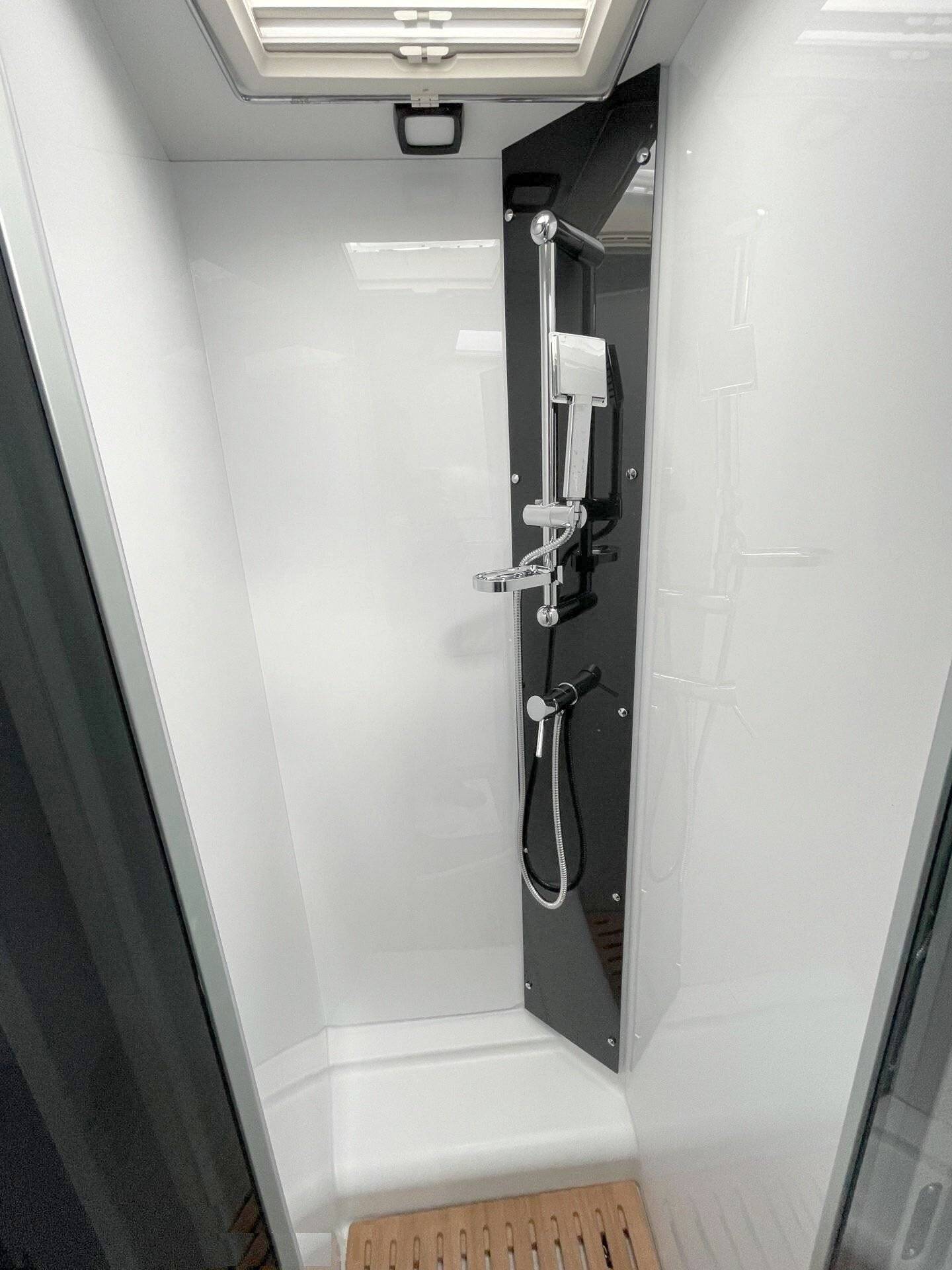 Challenger 328 PREMIUM