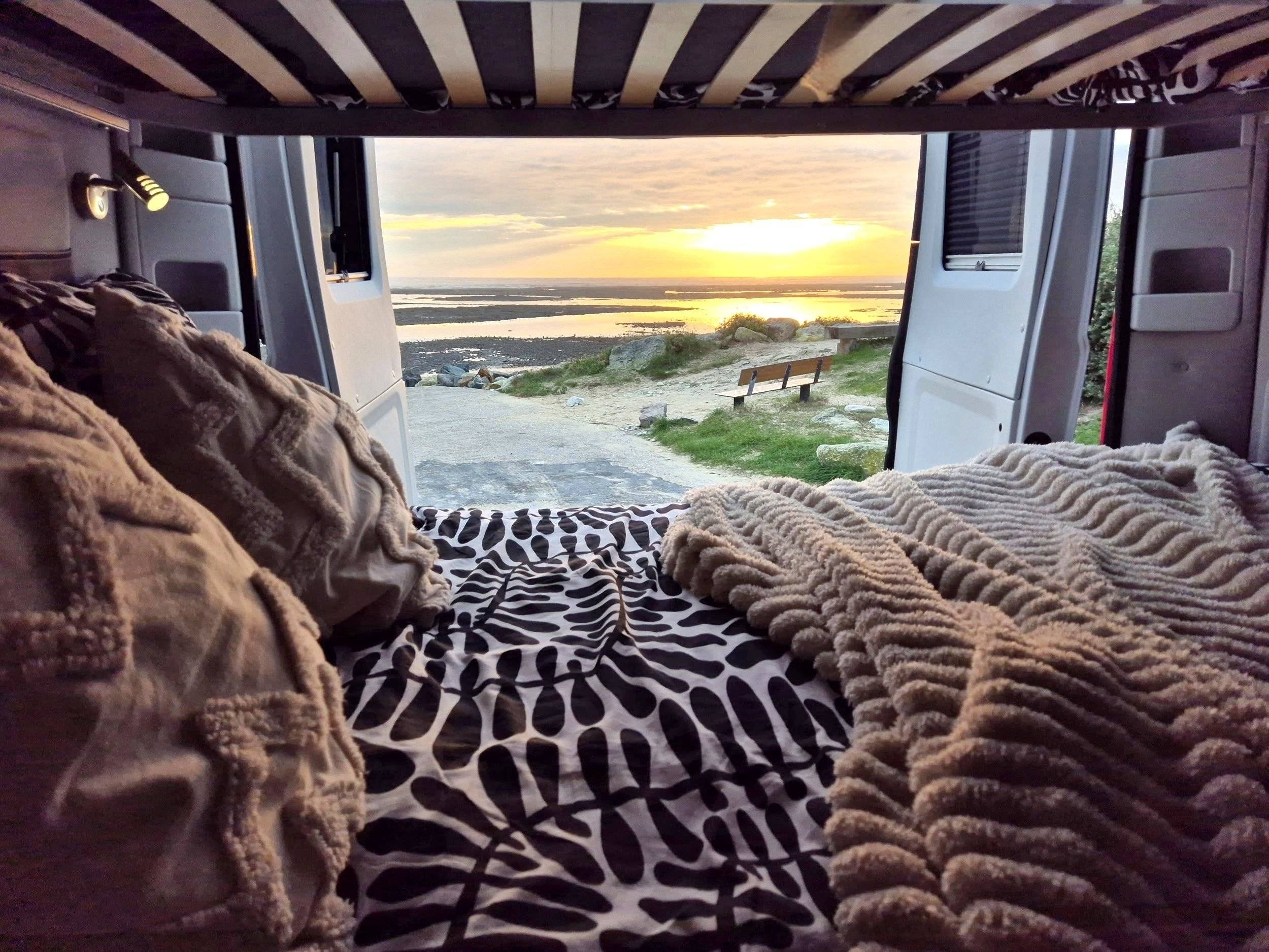 Adria Twin 600 SPB Family