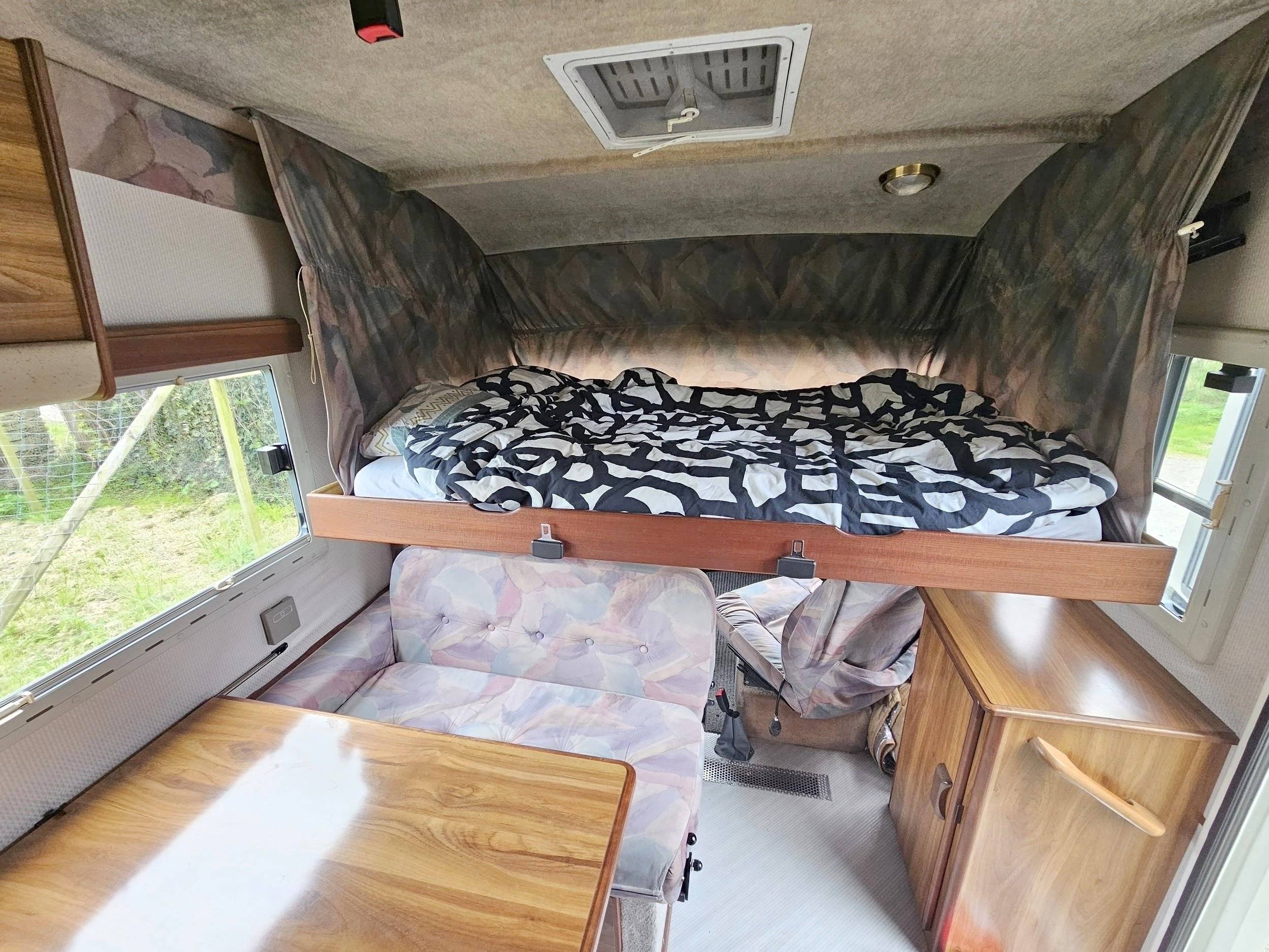 llits Peugeot j 5 - Yescapa