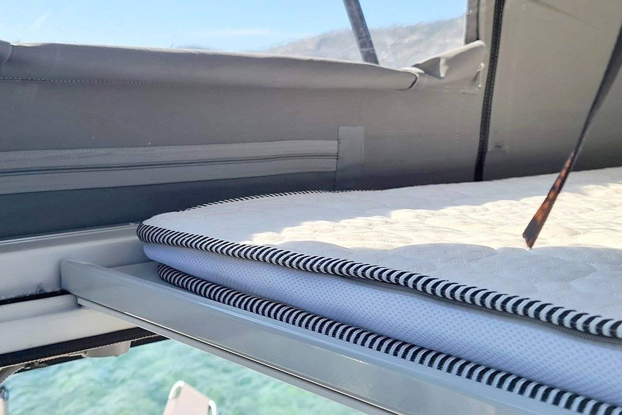 Volkswagen T6 with Raising Roof