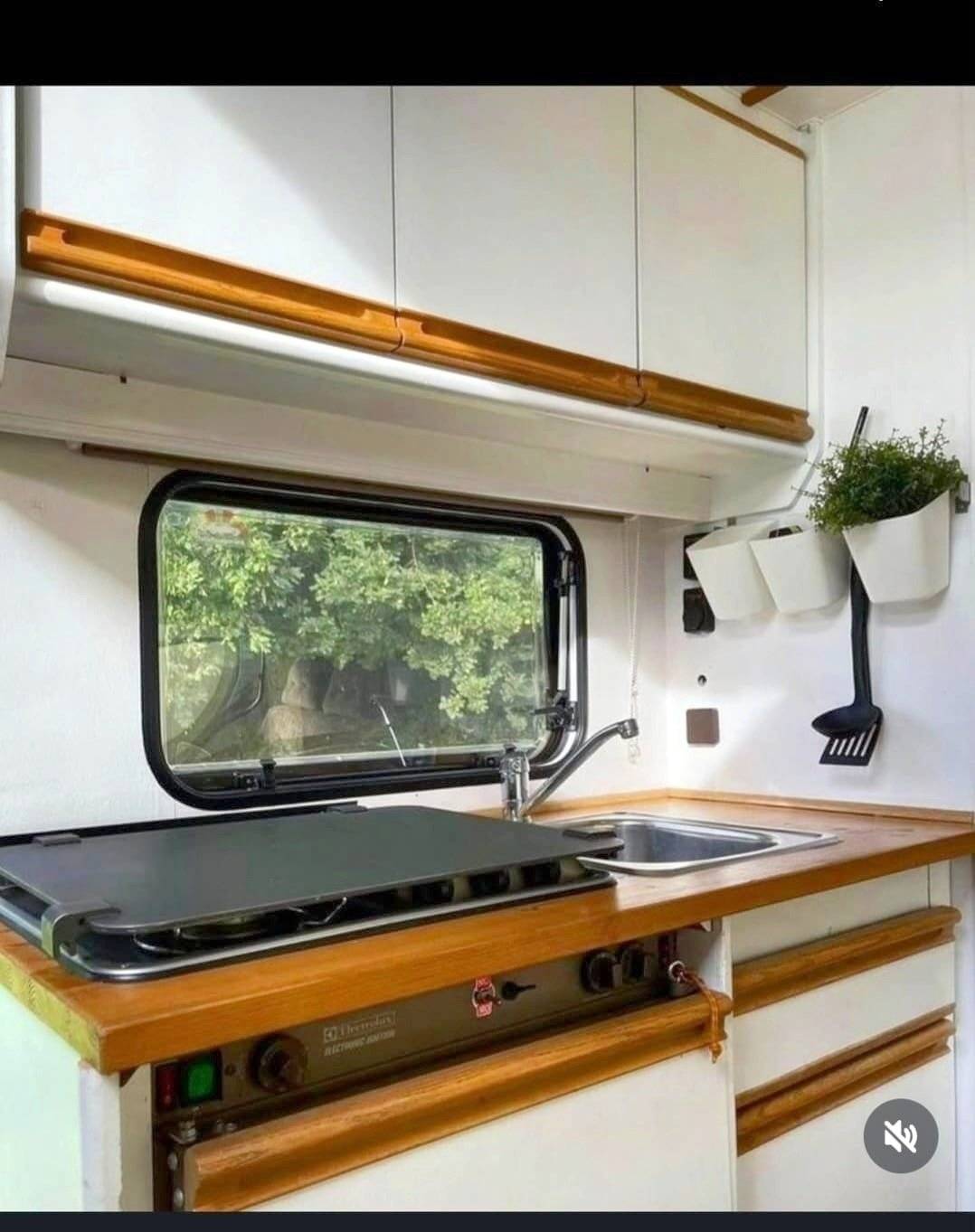 Kitchen Peugeot J5 - Yescapa