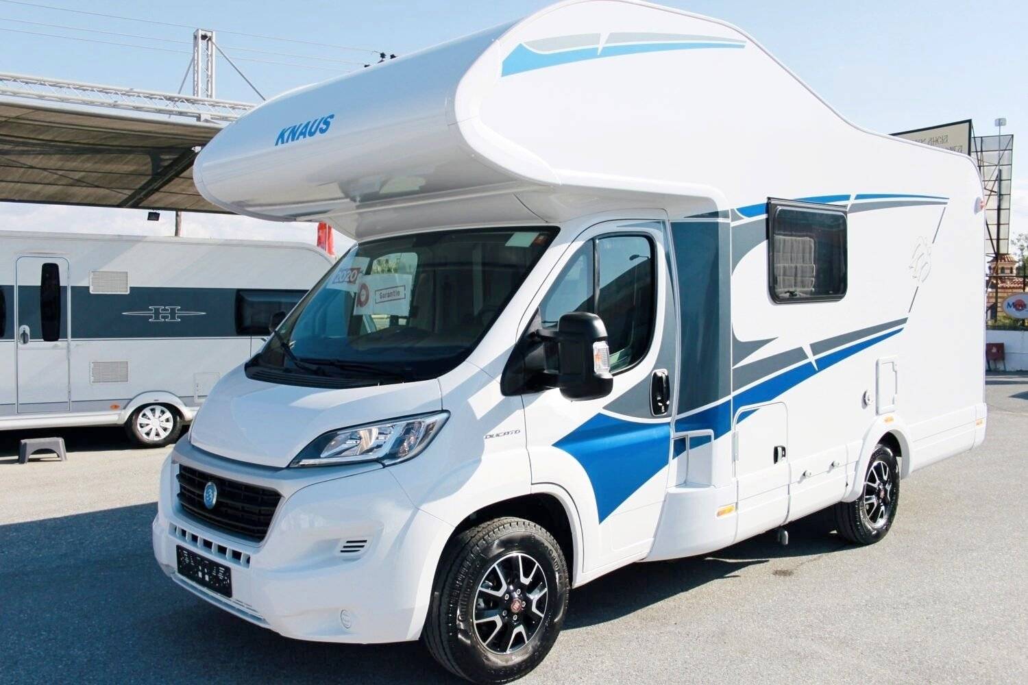 Knaus Live Traveller 600DKG
