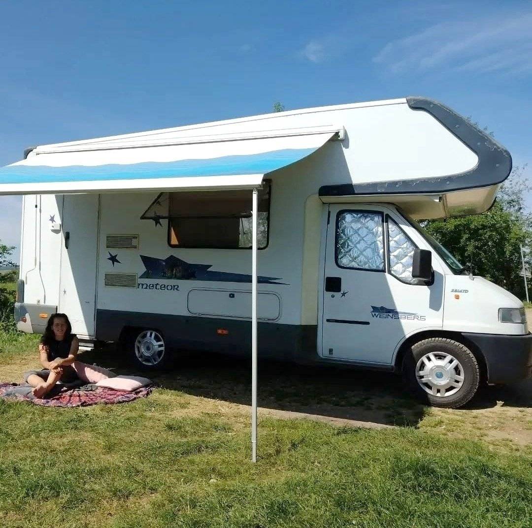 Vista frontale a ¾ Fiat - Yescapa