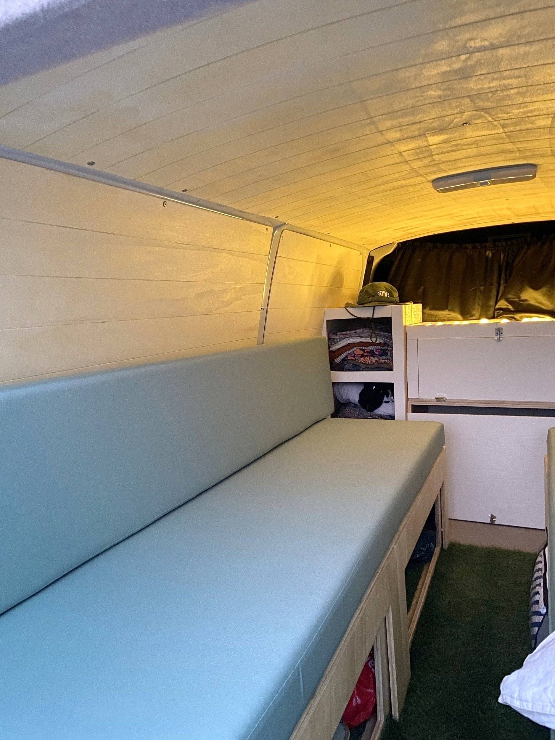 Volkswagen T5 2 l 102 ch