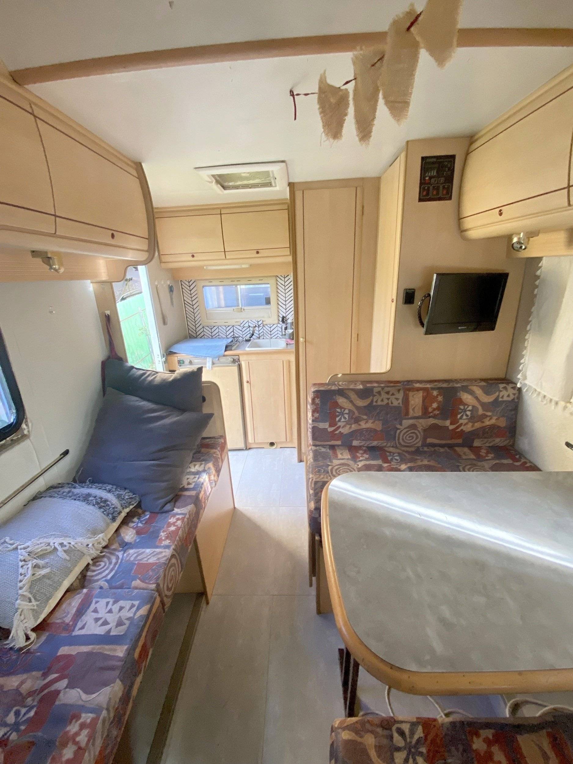 Coin repas Ford ford transit - Yescapa