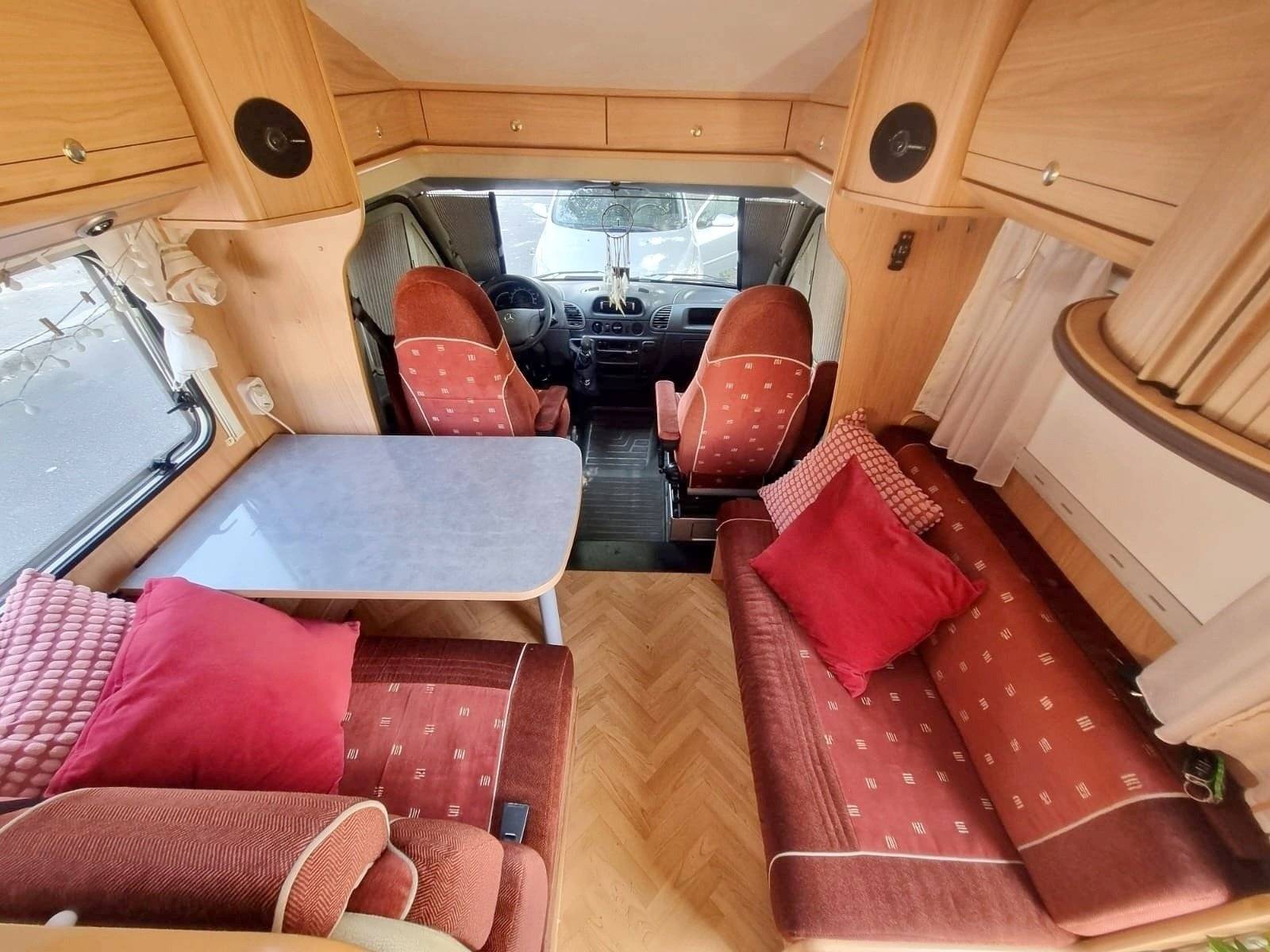 Dinette Mercedes Mercedes 316 CDI 2,8l 163 ch - Yescapa