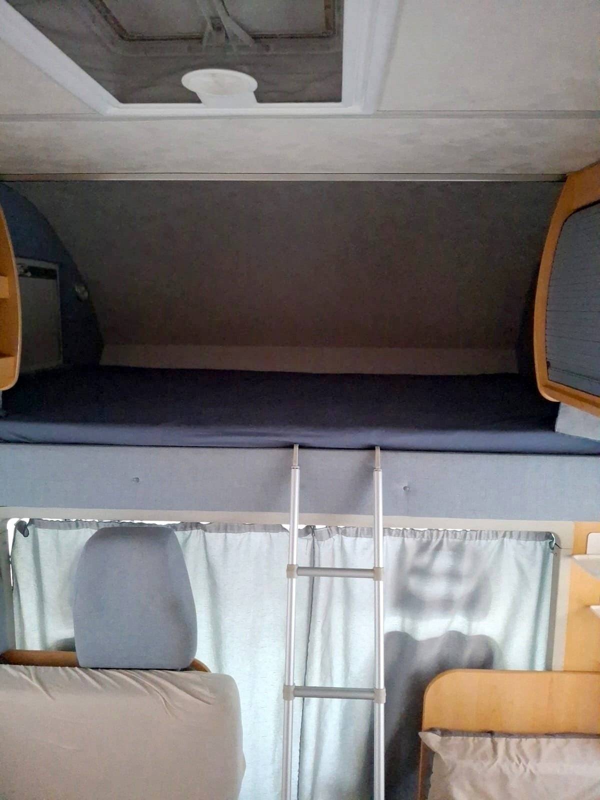 Plazas en cama Fiat Ducato 2.8 JTD - Yescapa