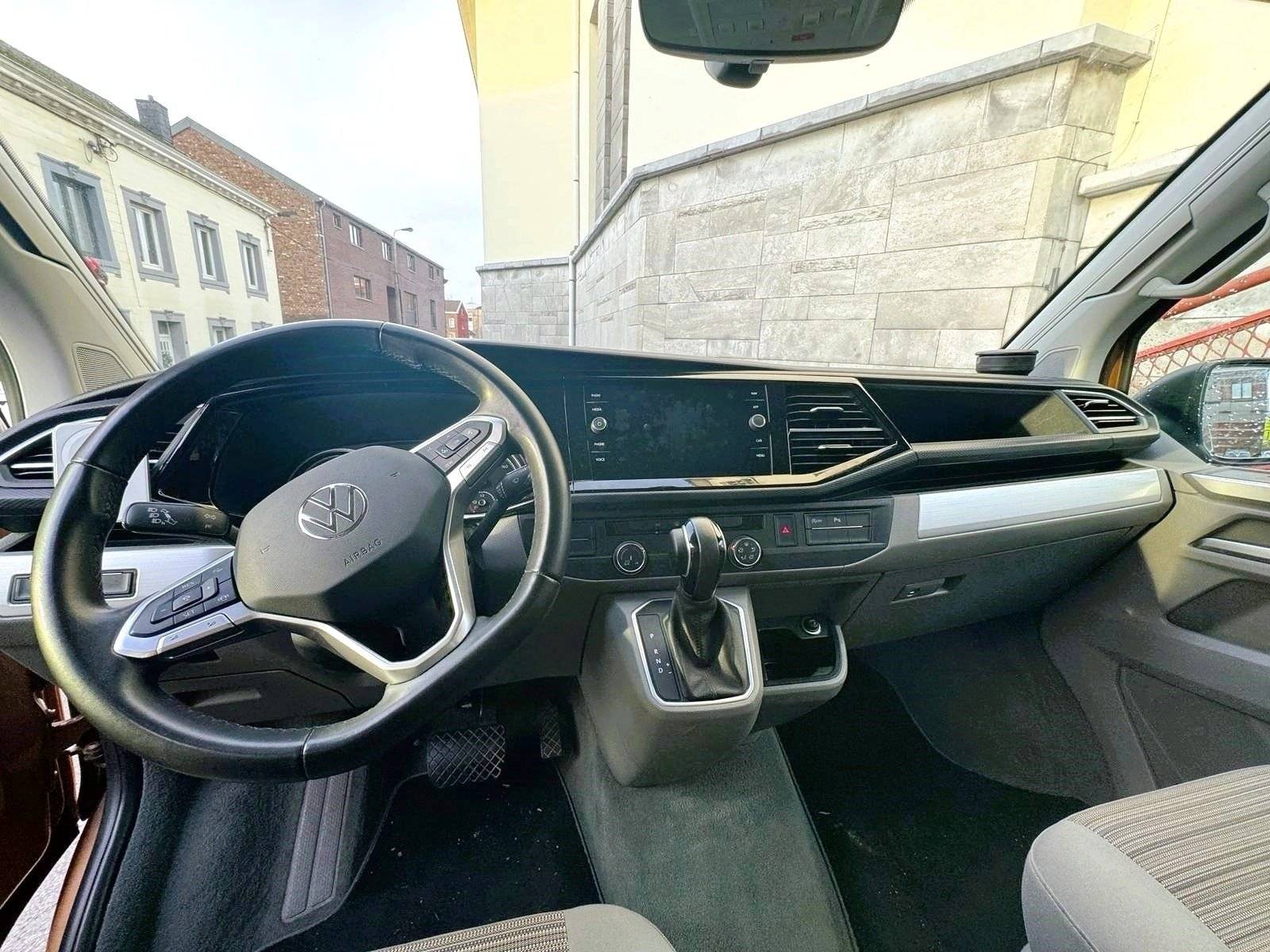 Volkswagen Volkswagen T6.1 California COAST