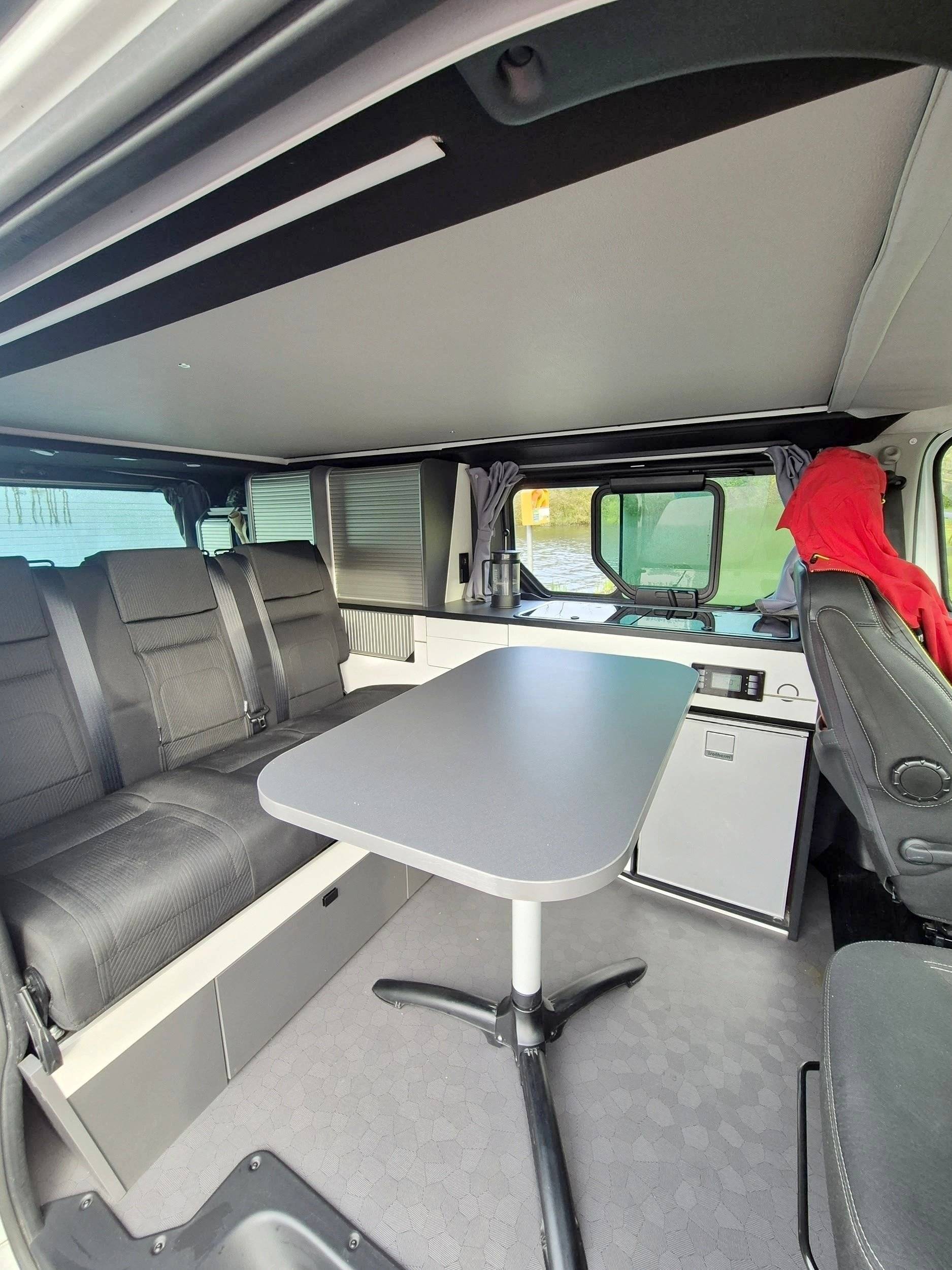 Área de jantar Renault - Yescapa