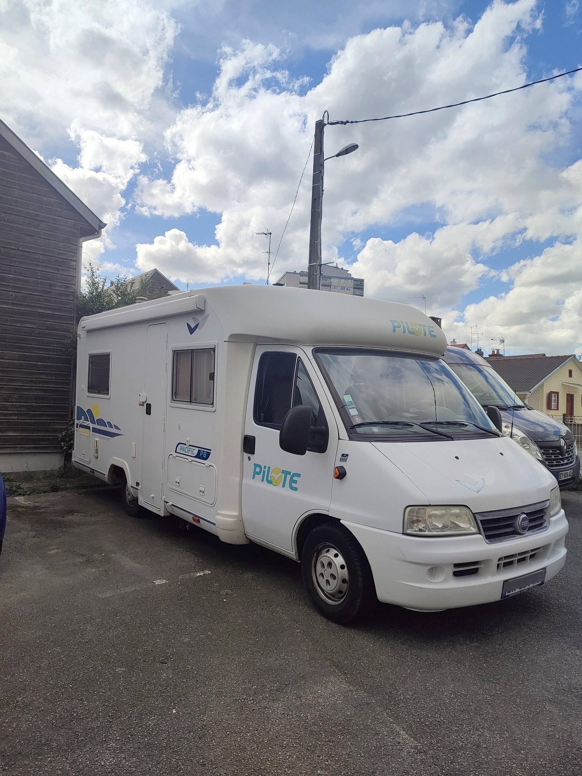 Pilote Pilote Pacific P8